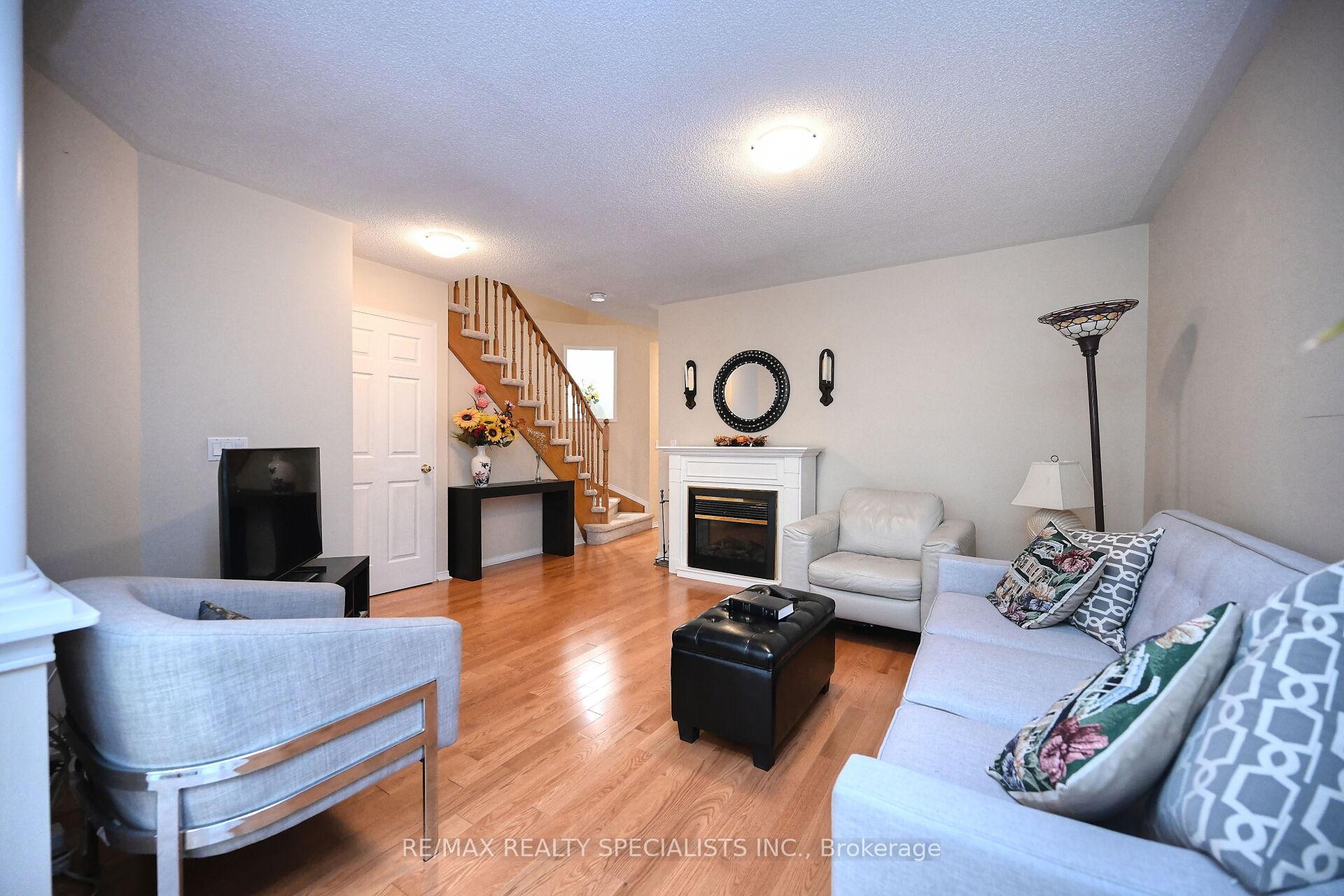 Photo 5 of Unit 66, 9800 Mclaughlin Road N, Brampton, Fletcher's Creek Village — HOMEH