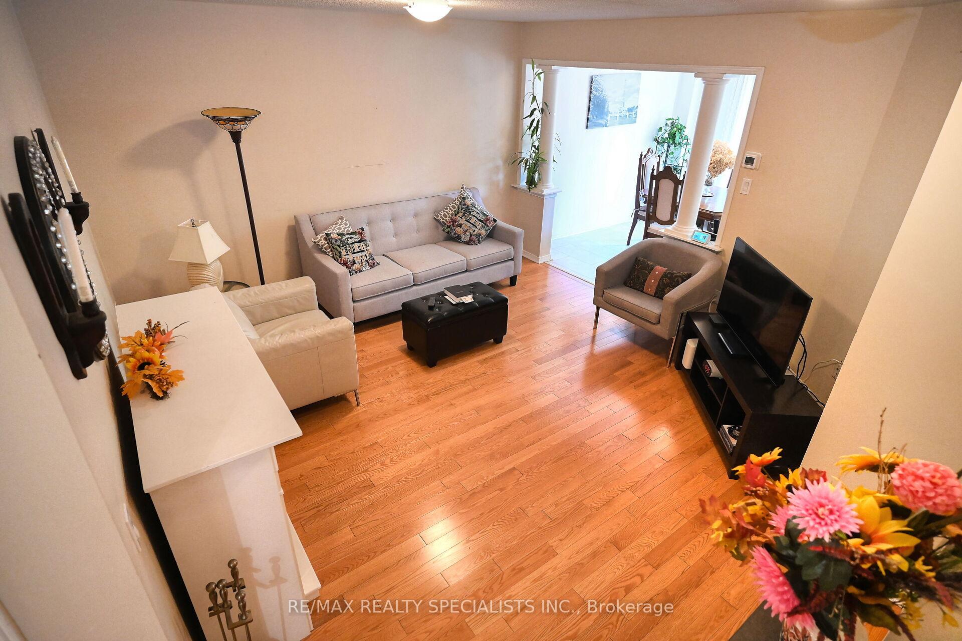 Photo 8 of Unit 66, 9800 Mclaughlin Road N, Brampton, Fletcher's Creek Village — HOMEH