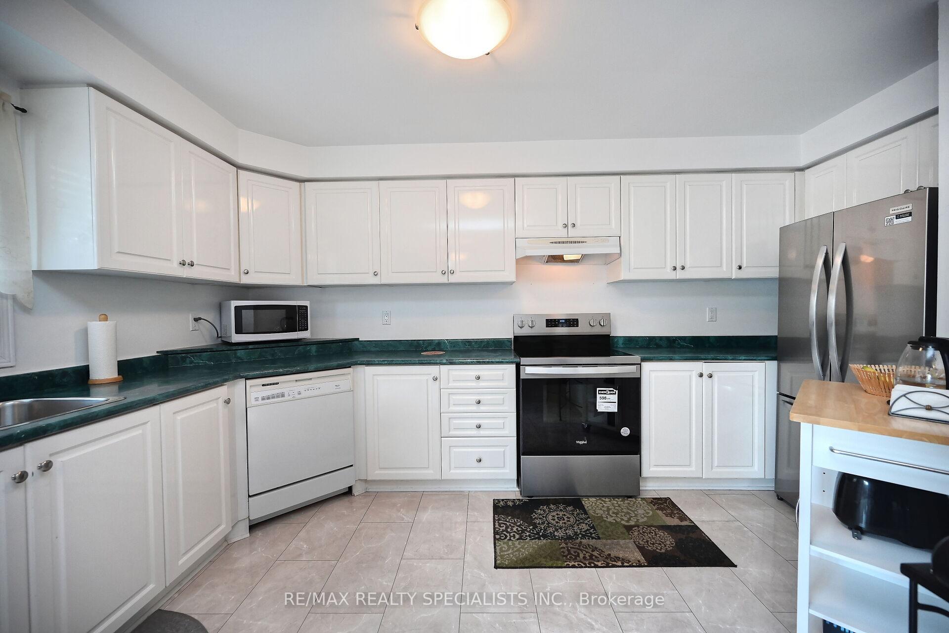 Photo 9 of Unit 66, 9800 Mclaughlin Road N, Brampton, Fletcher's Creek Village — HOMEH