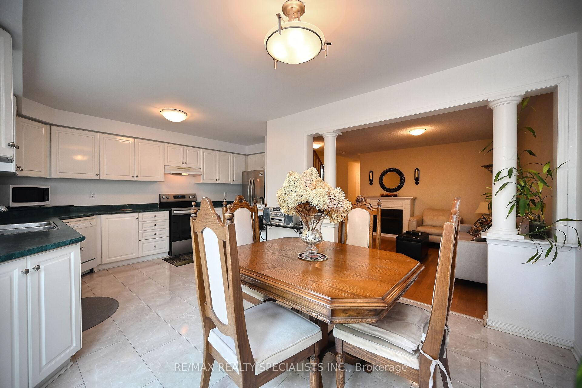 Photo 23 of Unit 66, 9800 Mclaughlin Road N, Brampton, Fletcher's Creek Village — HOMEH