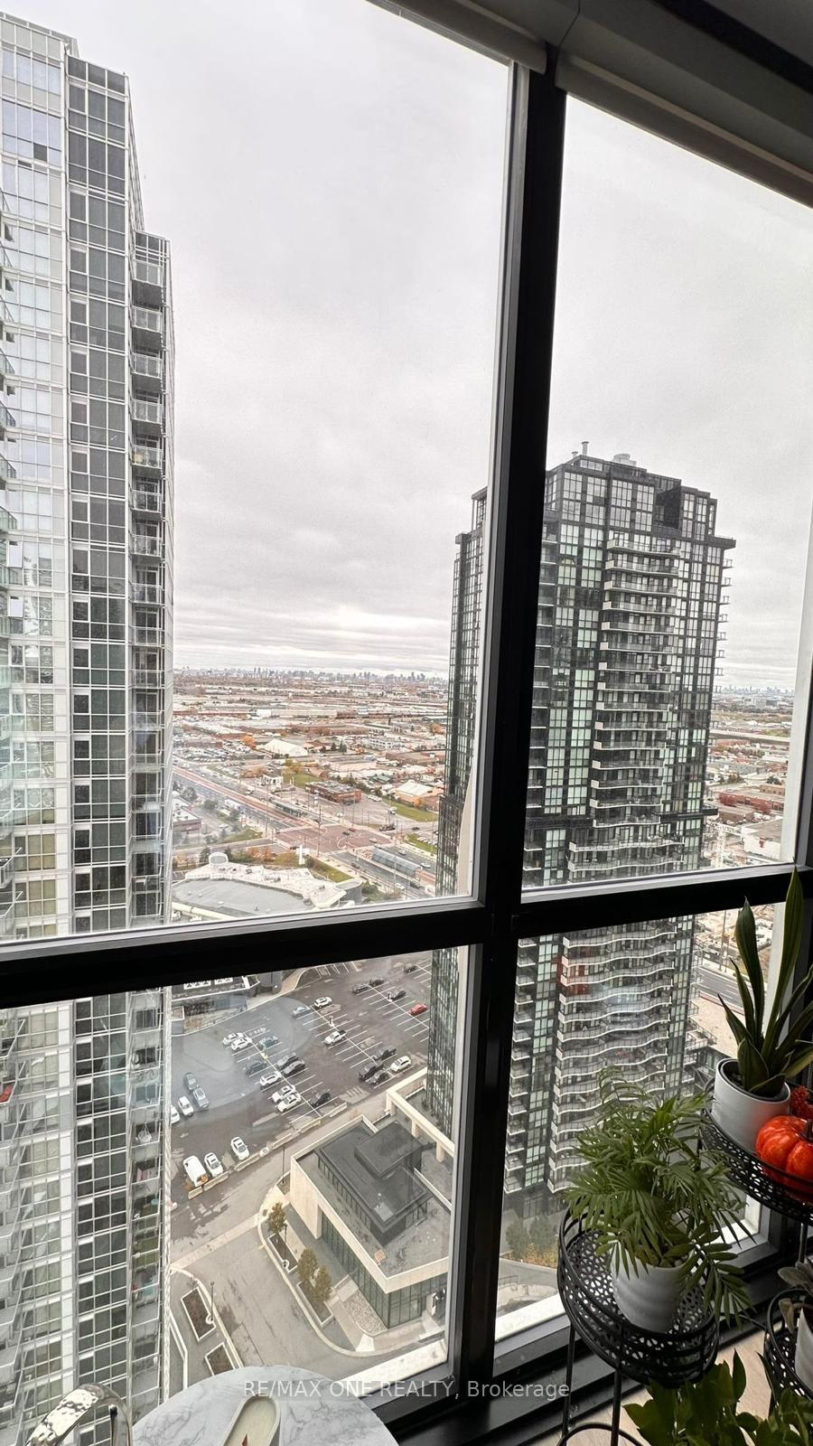 Photo 8 of Unit 2809, 2916 Highway 7 Road, Vaughan, Concord — HOMEH
