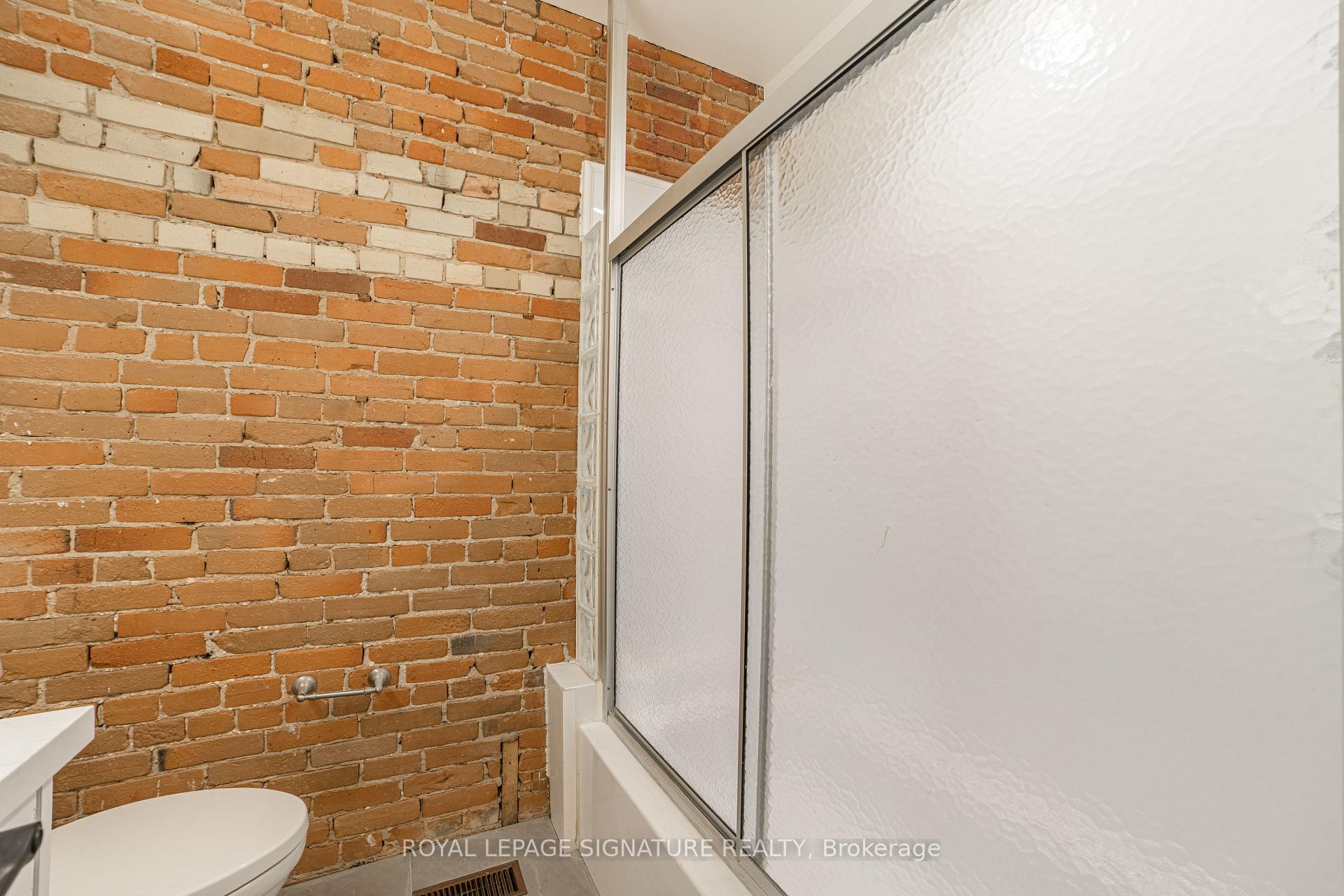 Photo 13 of Unit 2nd, 103 Gloucester Street, Toronto, Church-Yonge Corridor — HOMEH