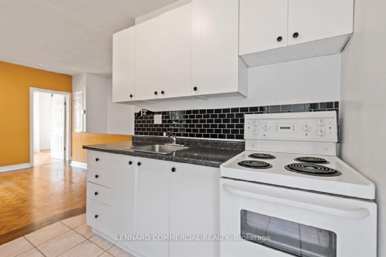 Photo 2 of Unit 2nd Floor, 338 Kingston Road, Toronto, Woodbine Corridor — HOMEH