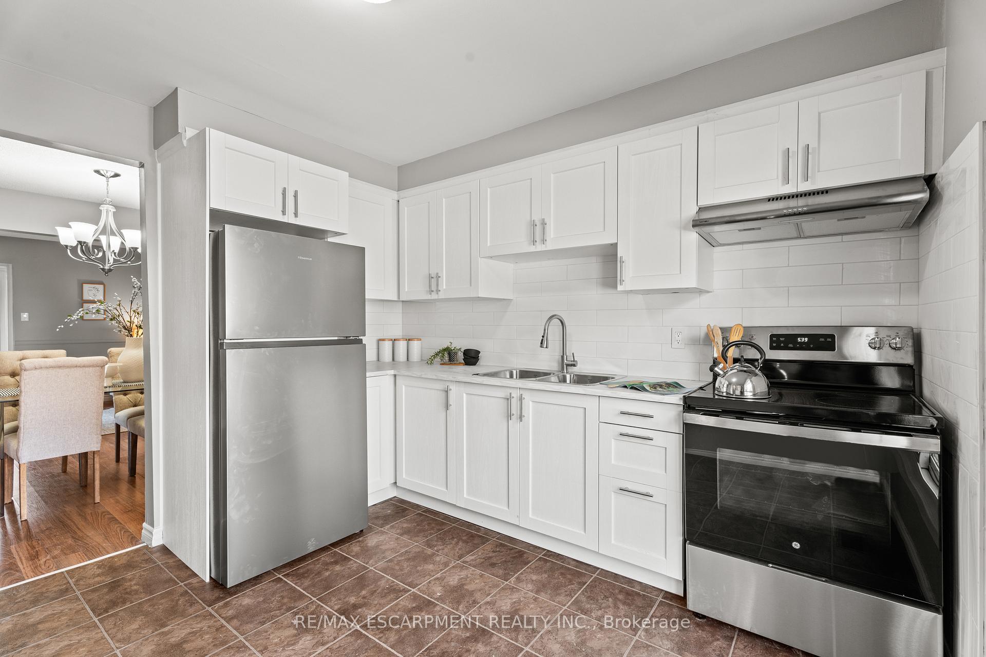 Photo 1 of Unit 33, 1301 Upper Gage Avenue, Hamilton, Quinndale — HOMEH