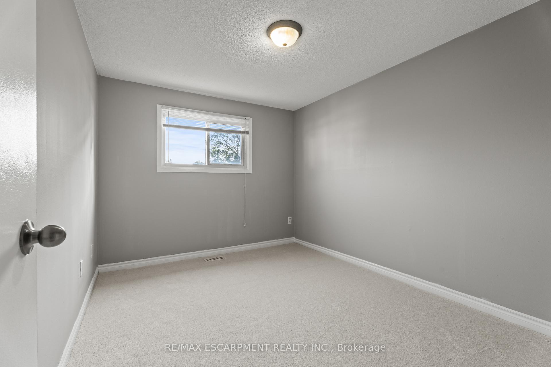 Photo 7 of Unit 33, 1301 Upper Gage Avenue, Hamilton, Quinndale — HOMEH