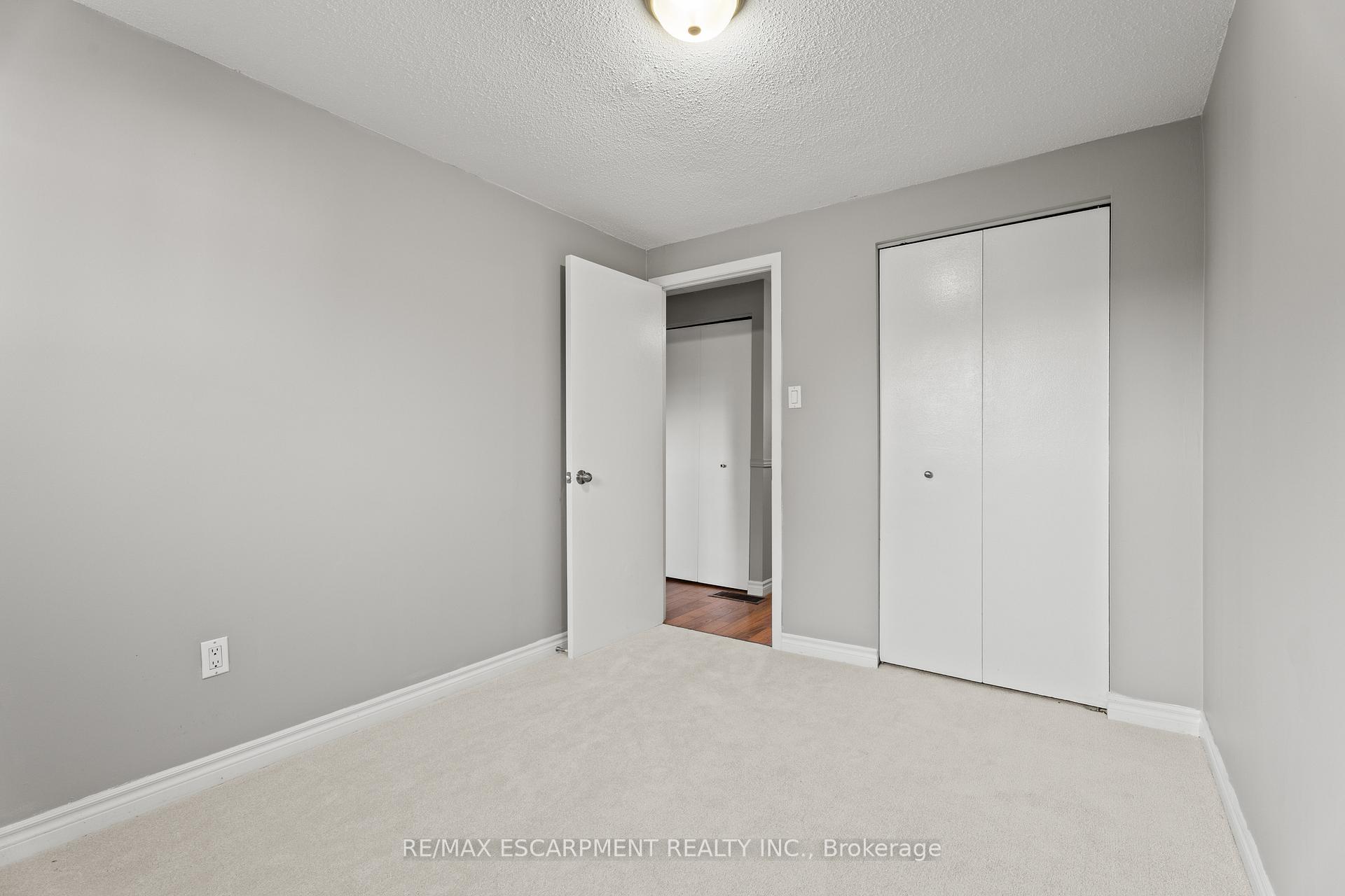 Photo 15 of Unit 33, 1301 Upper Gage Avenue, Hamilton, Quinndale — HOMEH