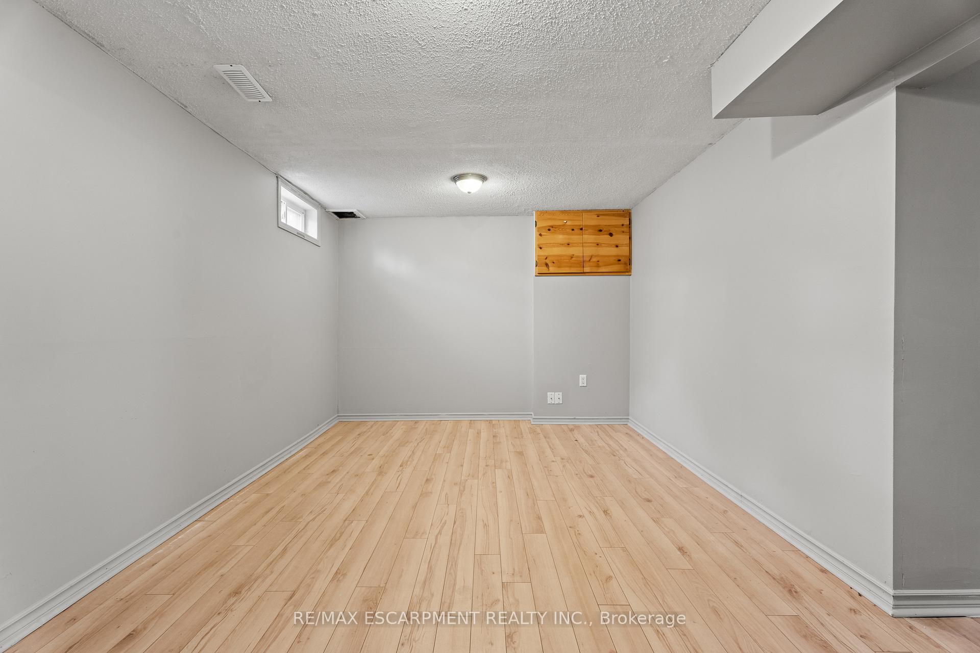 Photo 16 of Unit 33, 1301 Upper Gage Avenue, Hamilton, Quinndale — HOMEH