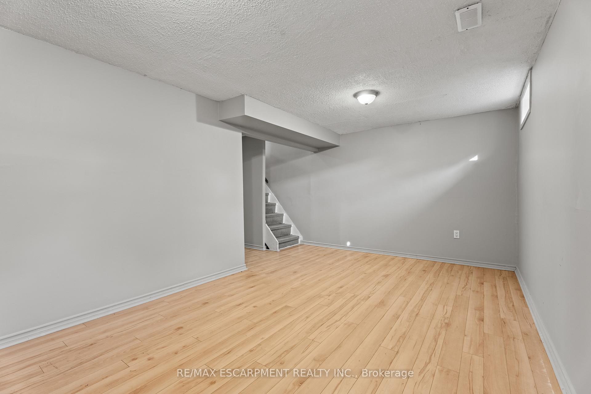Photo 17 of Unit 33, 1301 Upper Gage Avenue, Hamilton, Quinndale — HOMEH