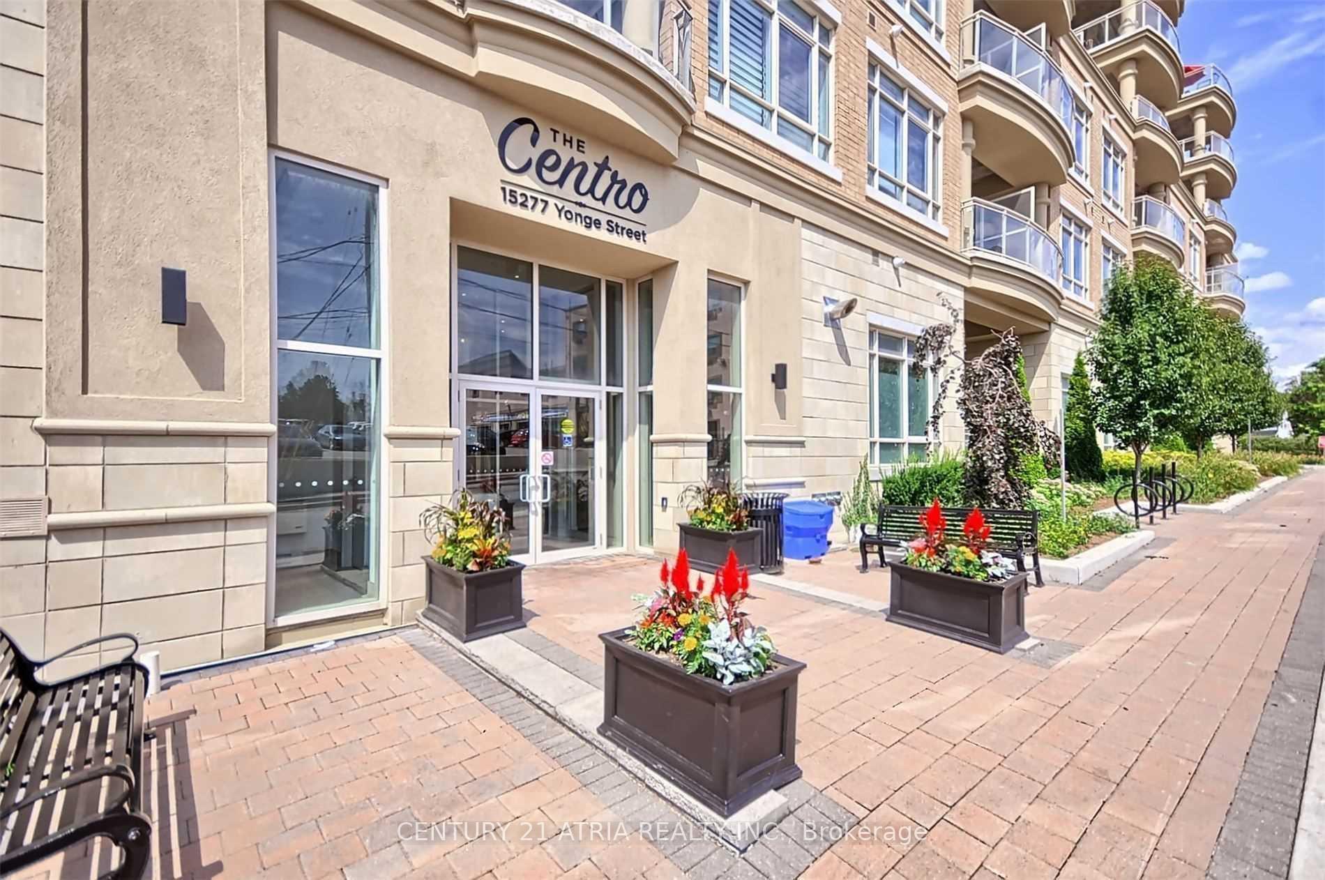 Photo 1 of Unit 701, 15277 Yonge Street, Aurora, Aurora Village — HOMEH