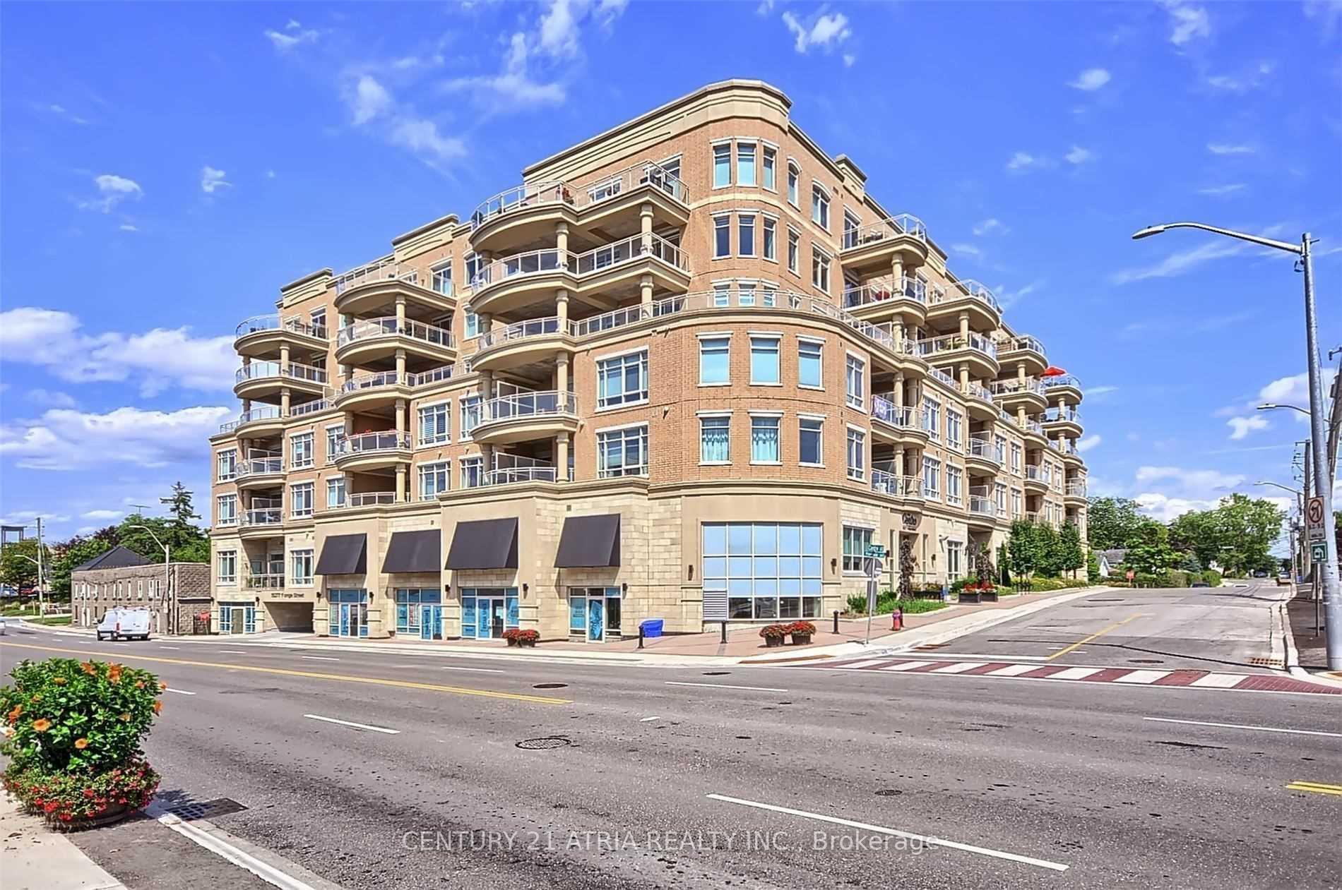 Photo 2 of Unit 701, 15277 Yonge Street, Aurora, Aurora Village — HOMEH