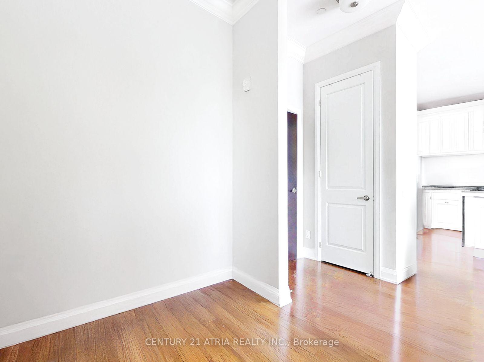 Photo 13 of Unit 701, 15277 Yonge Street, Aurora, Aurora Village — HOMEH