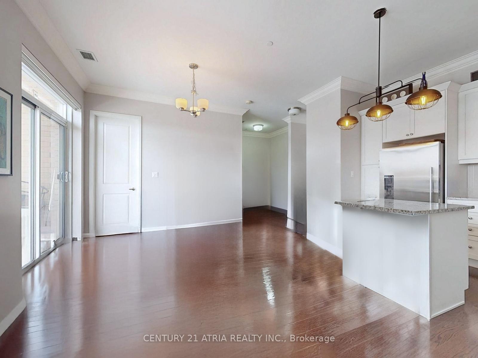 Photo 11 of Unit 701, 15277 Yonge Street, Aurora, Aurora Village — HOMEH