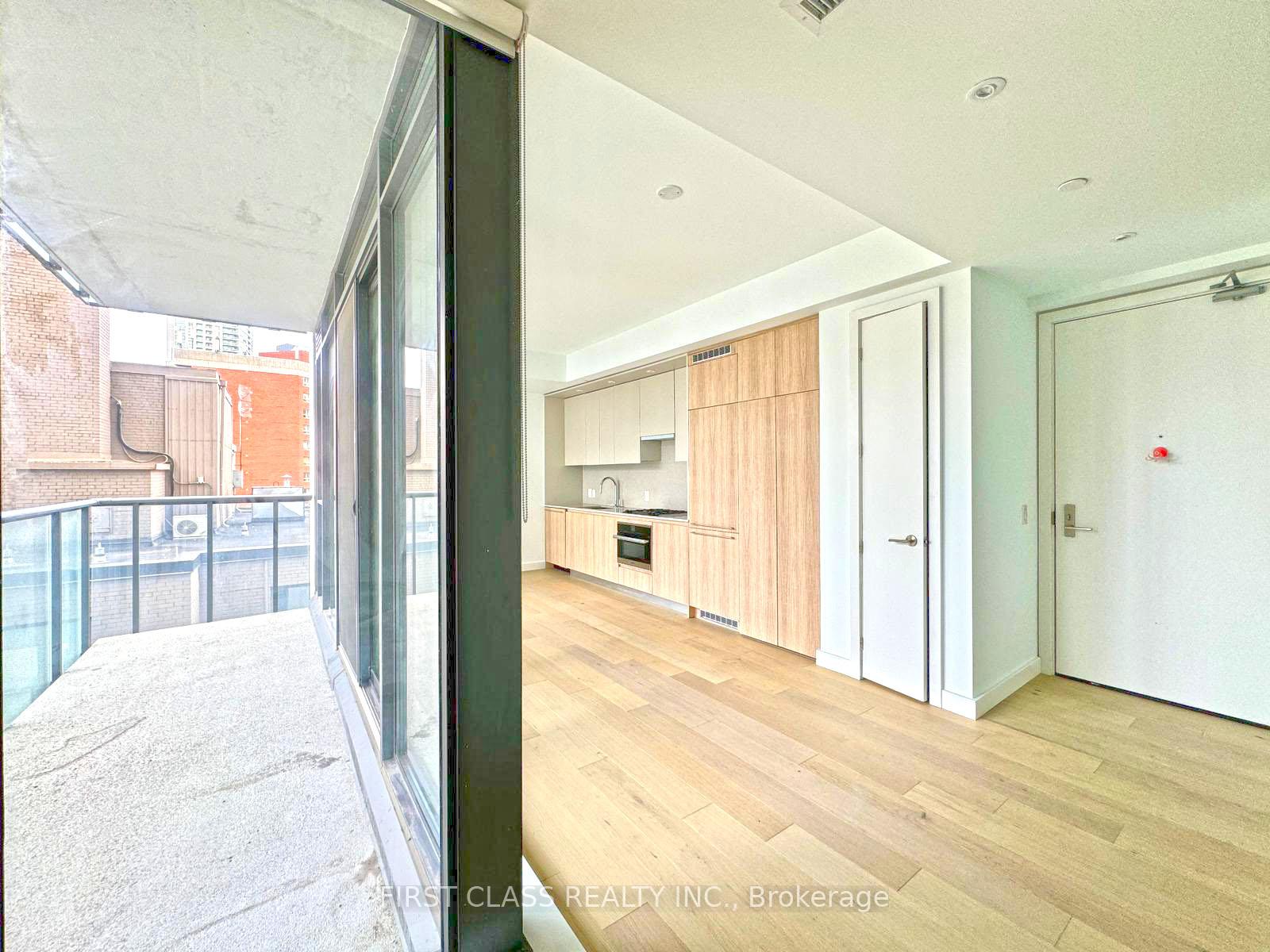 Photo 2 of Unit 908, 81 Wellesley Street E, Toronto, Church-Yonge Corridor — HOMEH