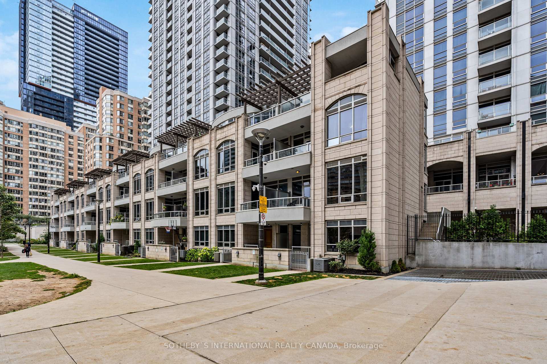 Photo 1 of Unit TH01, 761 Bay Street, Toronto, Bay Street Corridor — HOMEH
