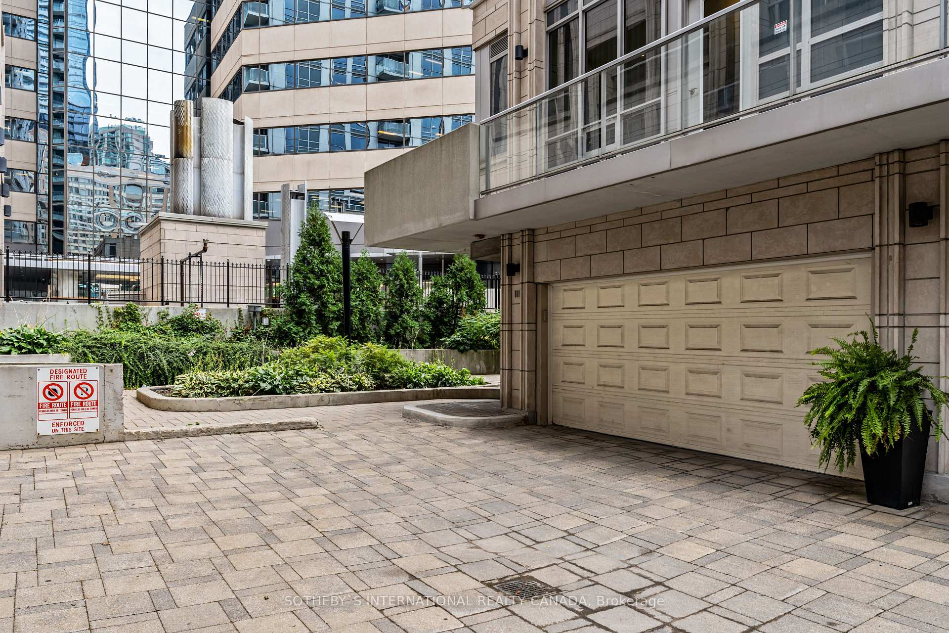 Photo 21 of Unit TH01, 761 Bay Street, Toronto, Bay Street Corridor — HOMEH