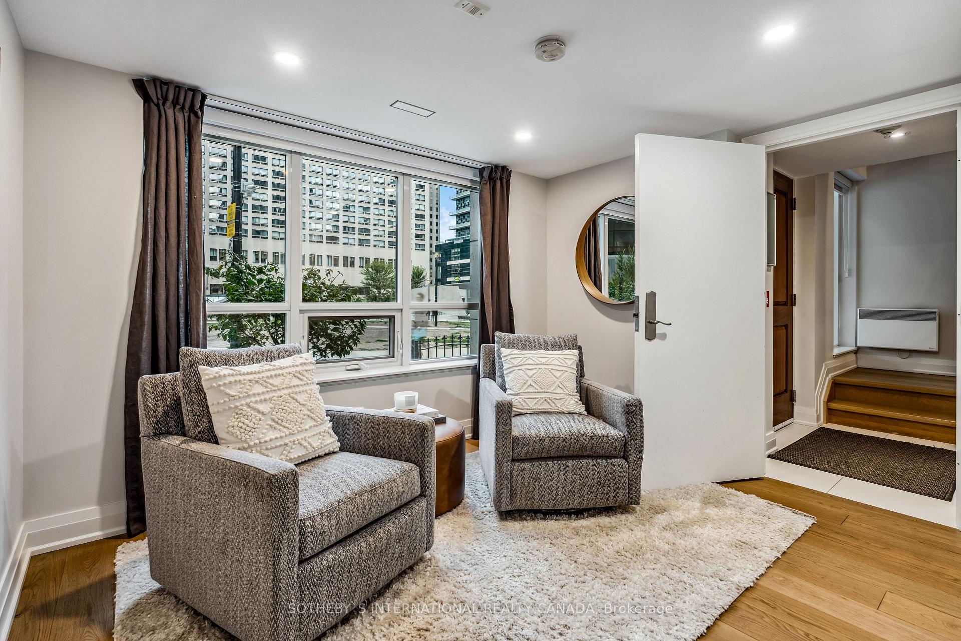 Photo 3 of Unit TH01, 761 Bay Street, Toronto, Bay Street Corridor — HOMEH
