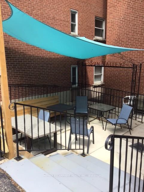 Photo 2 of Unit 105, 9 Grant Boulevard S, Hamilton, Dundas — HOMEH