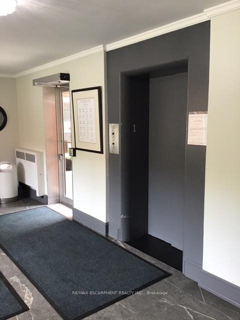 Photo 8 of Unit 105, 9 Grant Boulevard S, Hamilton, Dundas — HOMEH