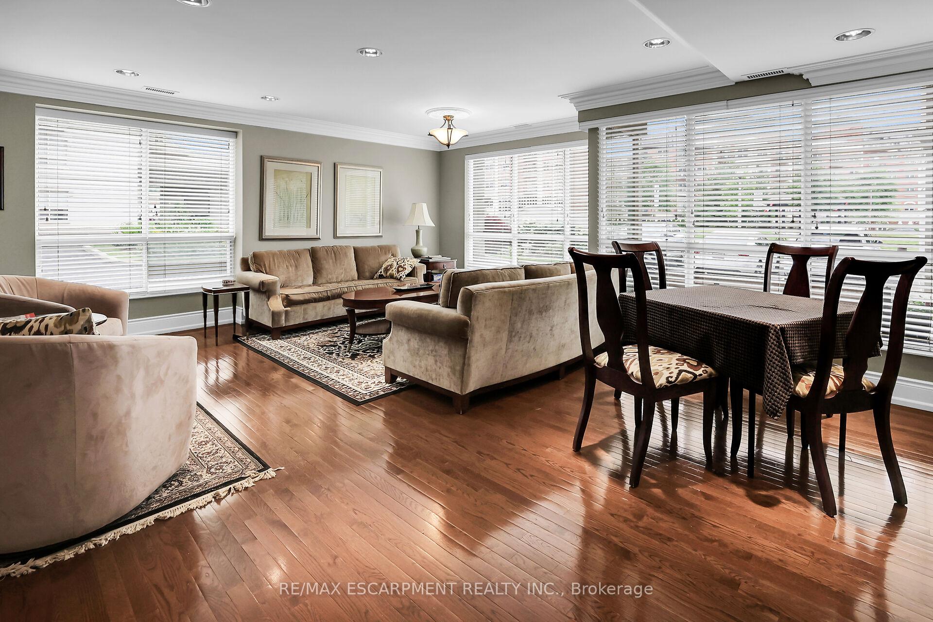 Photo 35 of Unit 807, 3000 Creekside Drive, Hamilton, Dundas — HOMEH