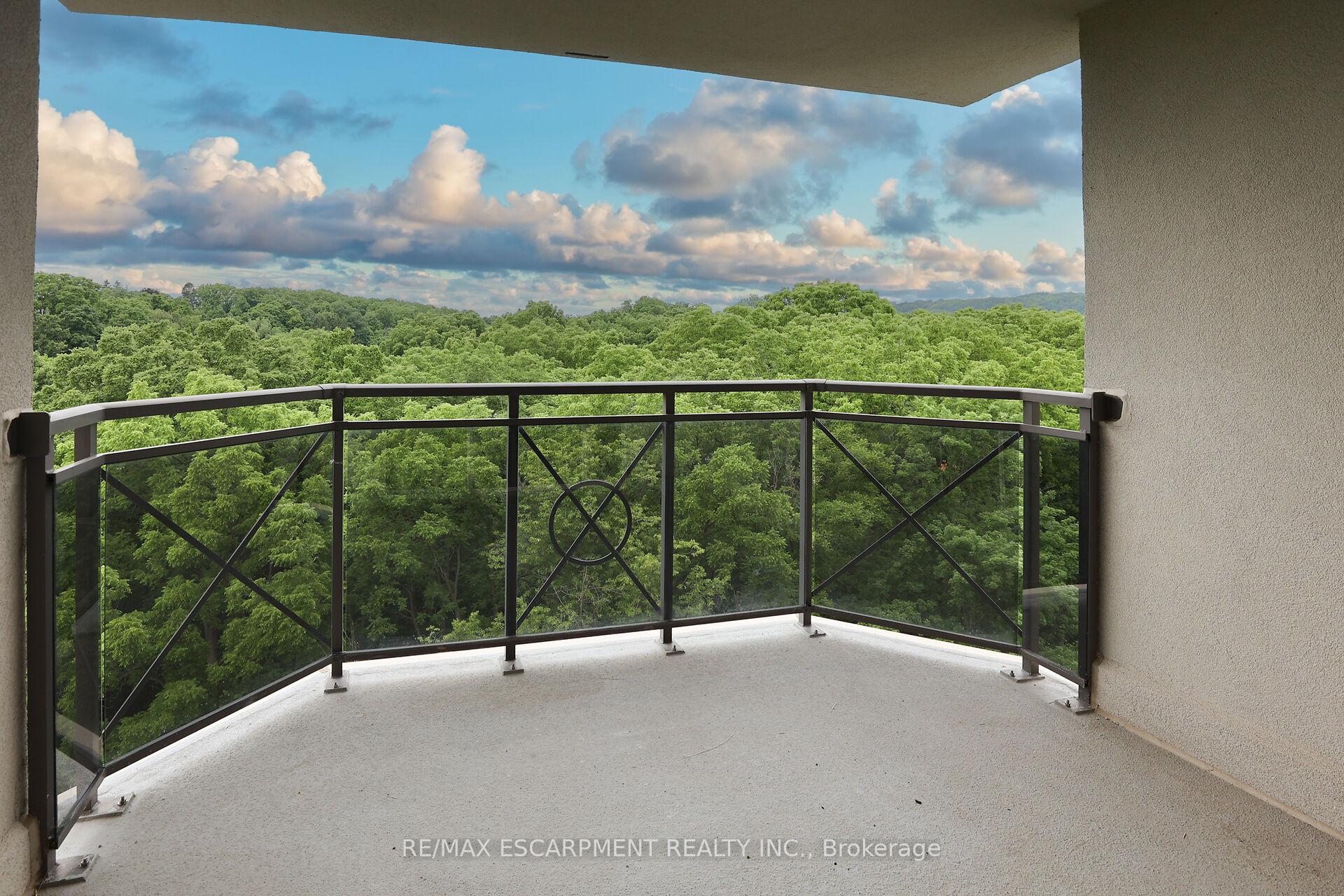 Photo 17 of Unit 807, 3000 Creekside Drive, Hamilton, Dundas — HOMEH