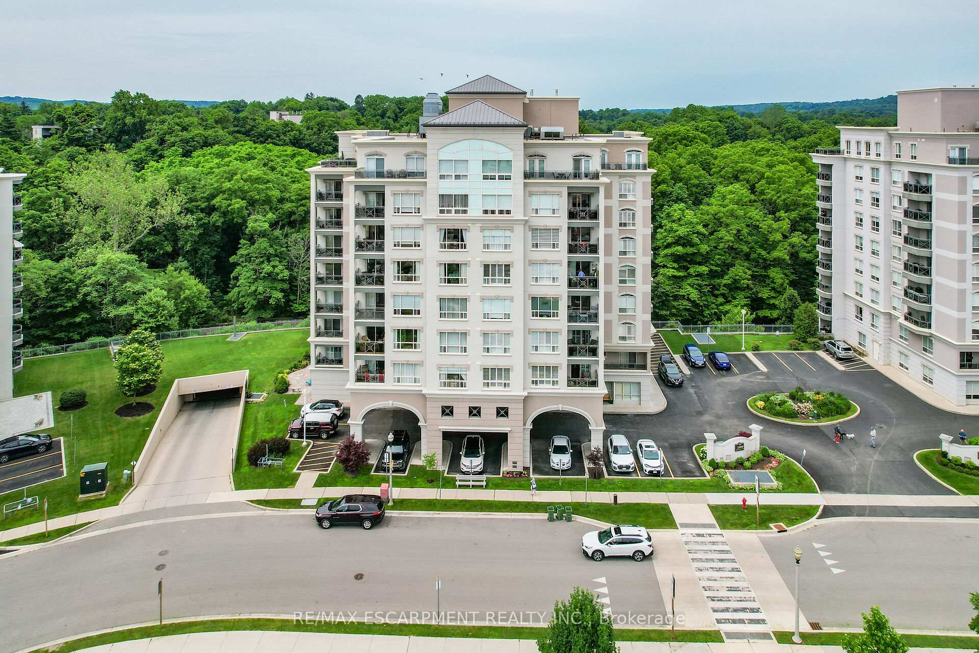 Photo 29 of Unit 807, 3000 Creekside Drive, Hamilton, Dundas — HOMEH
