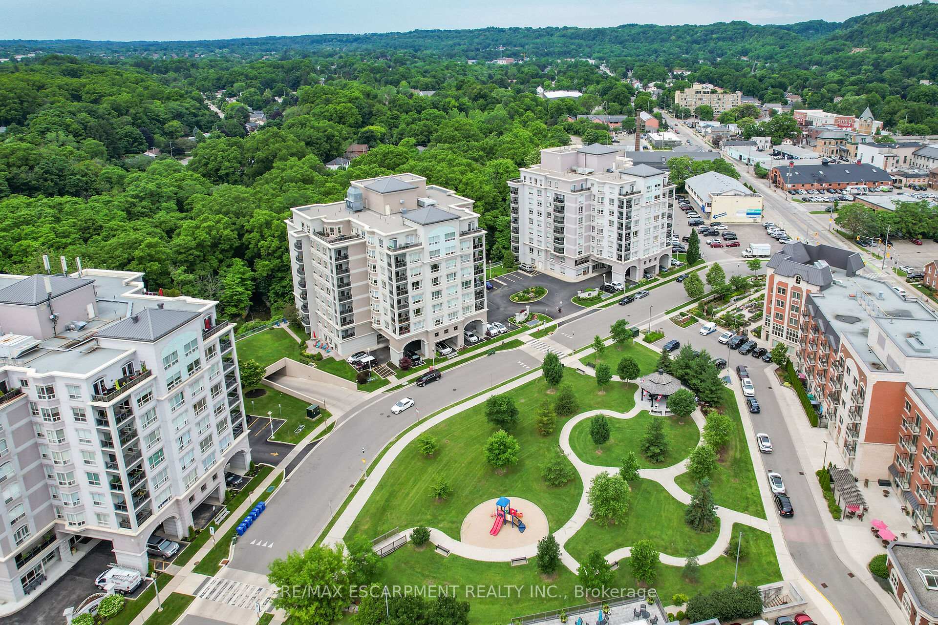 Photo 34 of Unit 807, 3000 Creekside Drive, Hamilton, Dundas — HOMEH