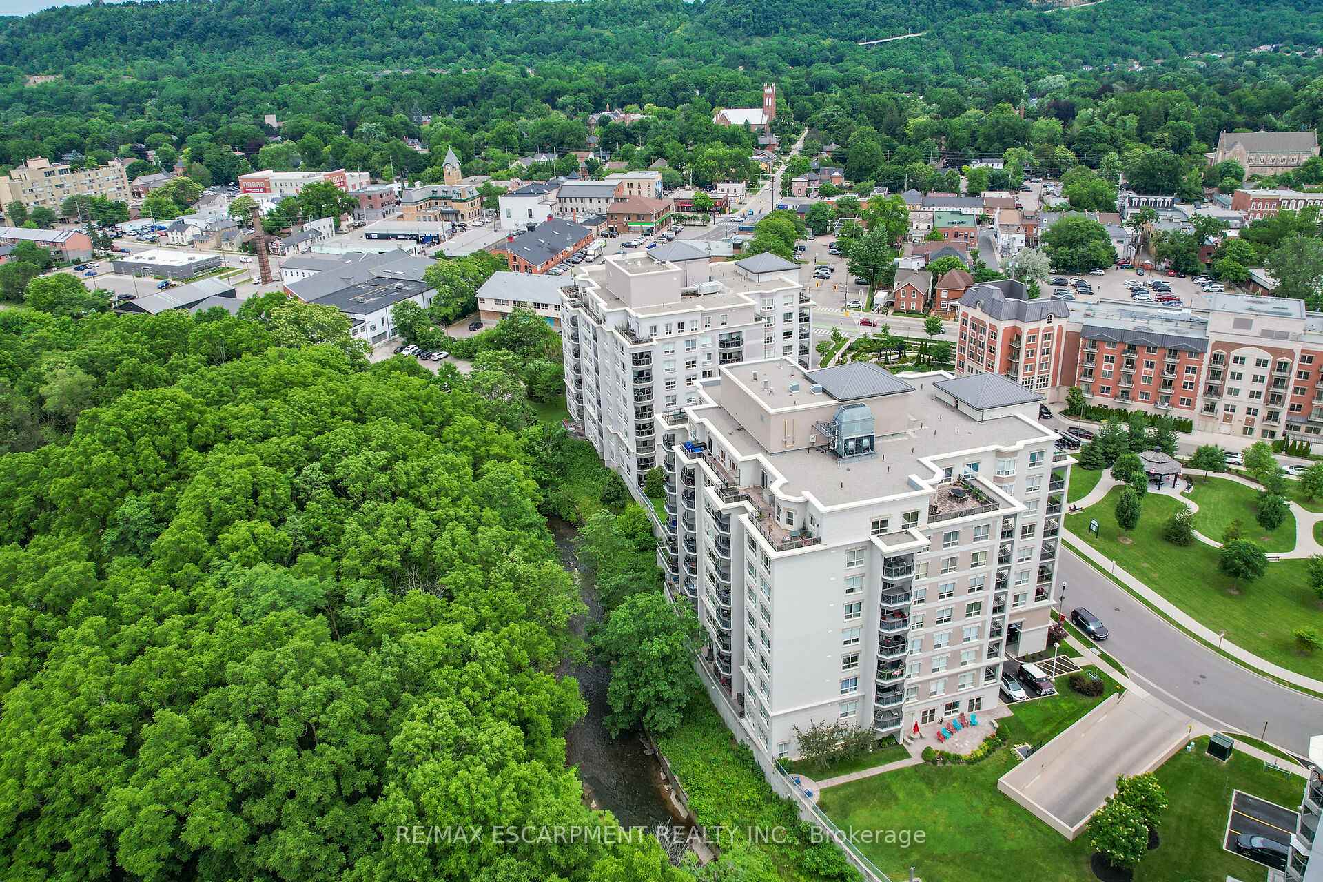 Photo 28 of Unit 807, 3000 Creekside Drive, Hamilton, Dundas — HOMEH