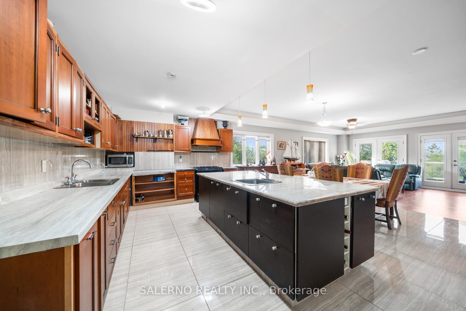 Photo 12 of 645 Park Road, Innisfil, Alcona — HOMEH