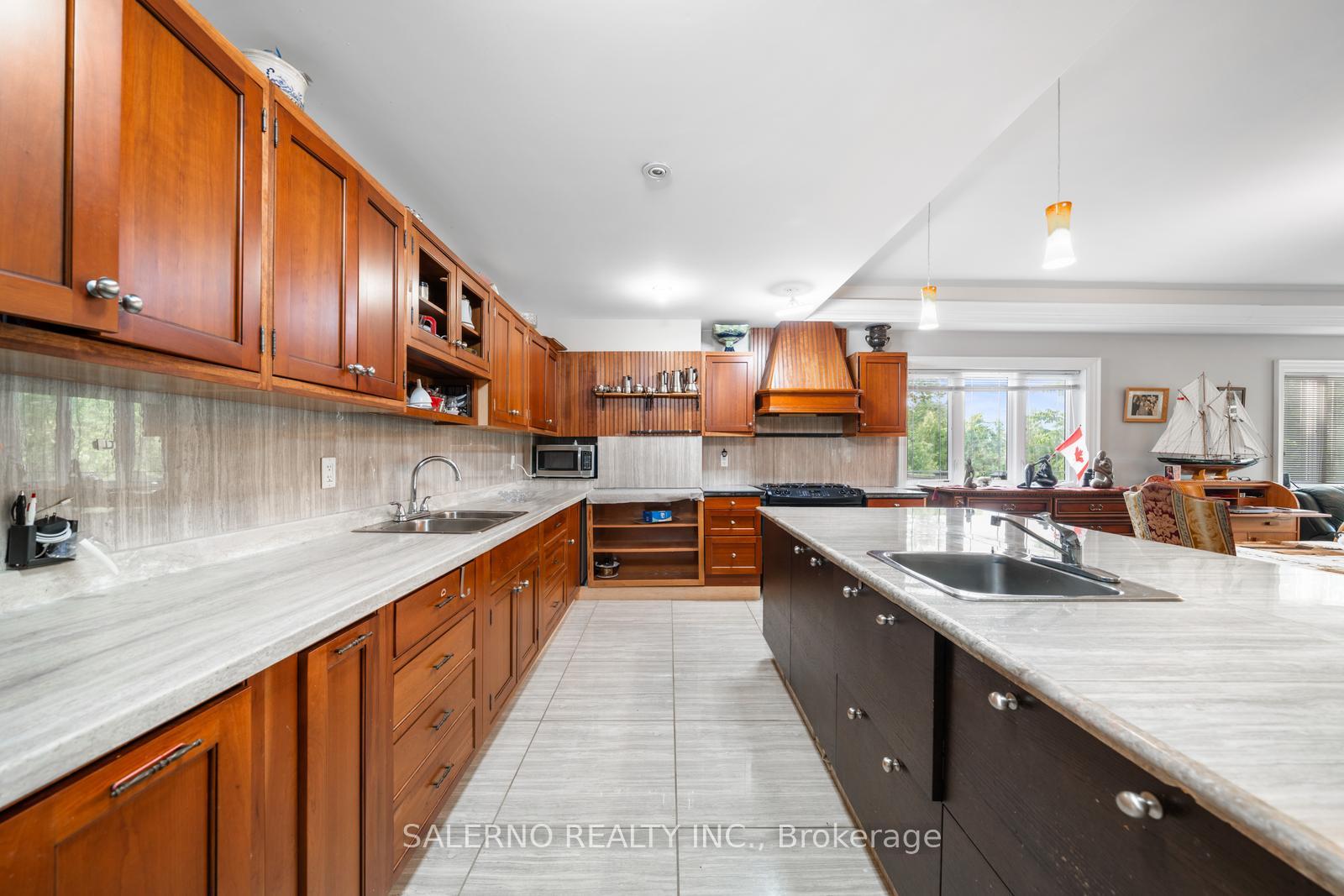 Photo 9 of 645 Park Road, Innisfil, Alcona — HOMEH
