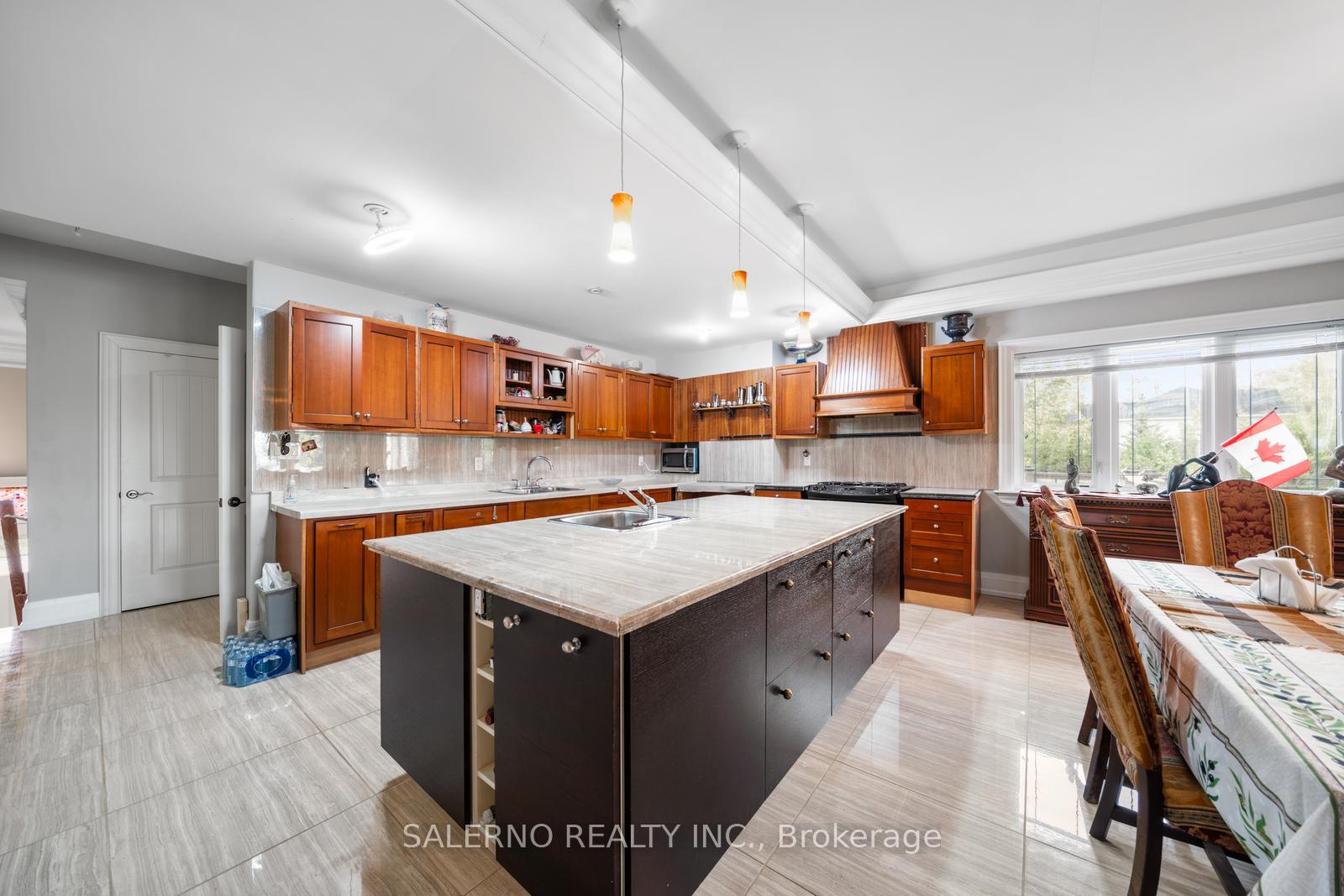 Photo 11 of 645 Park Road, Innisfil, Alcona — HOMEH