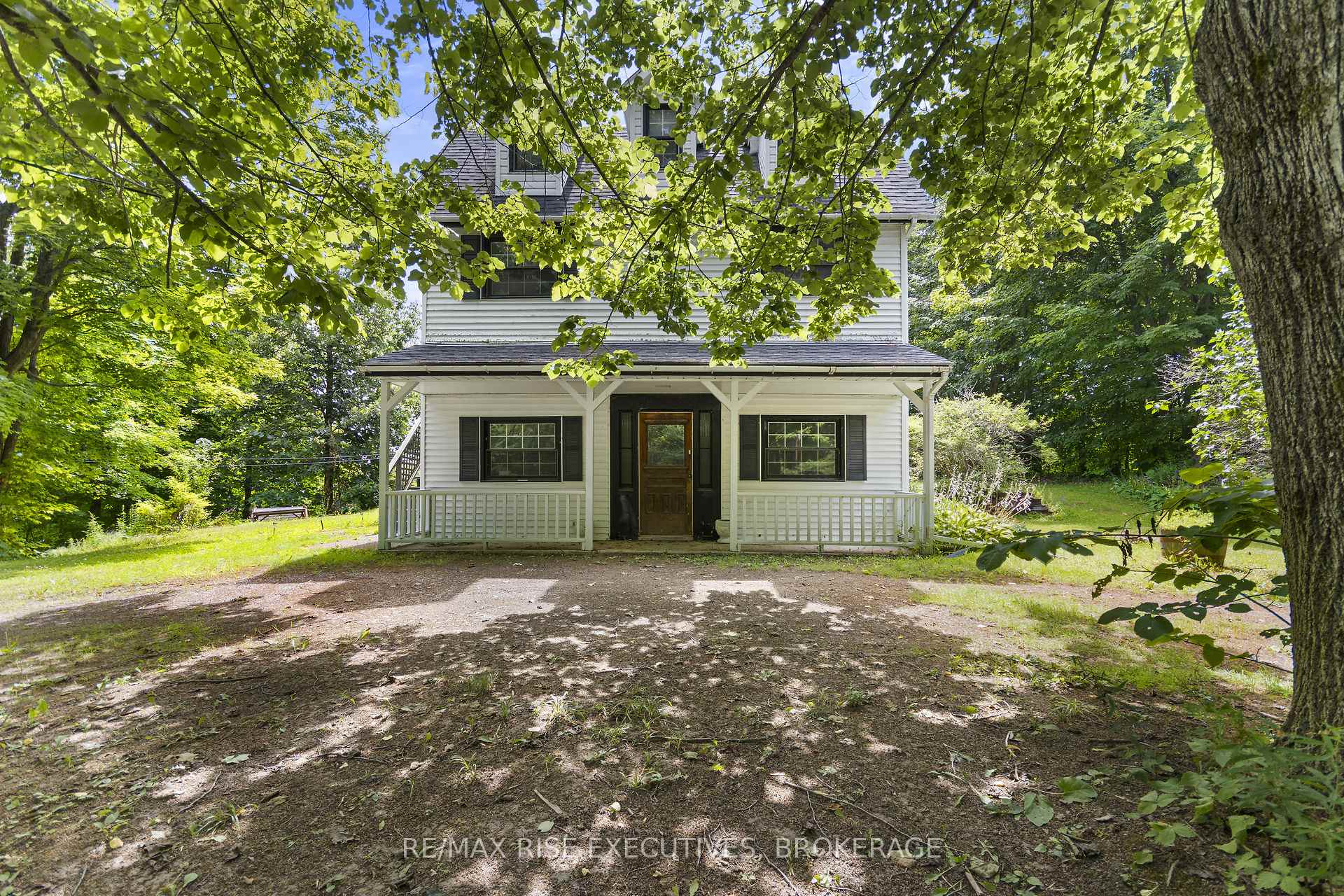 Photo 3 of 1349 Ridge Road, Frontenac, Frontenac South — HOMEH