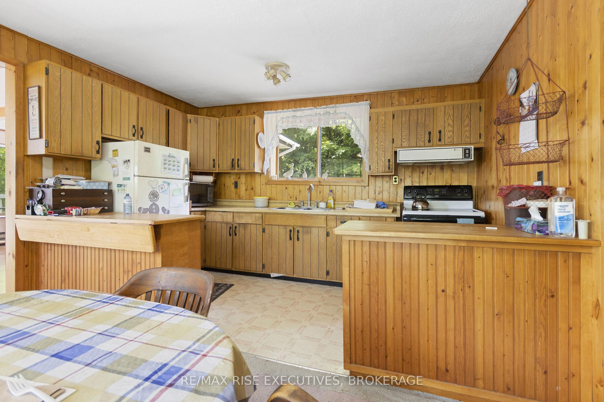Photo 14 of 1349 Ridge Road, Frontenac, Frontenac South — HOMEH
