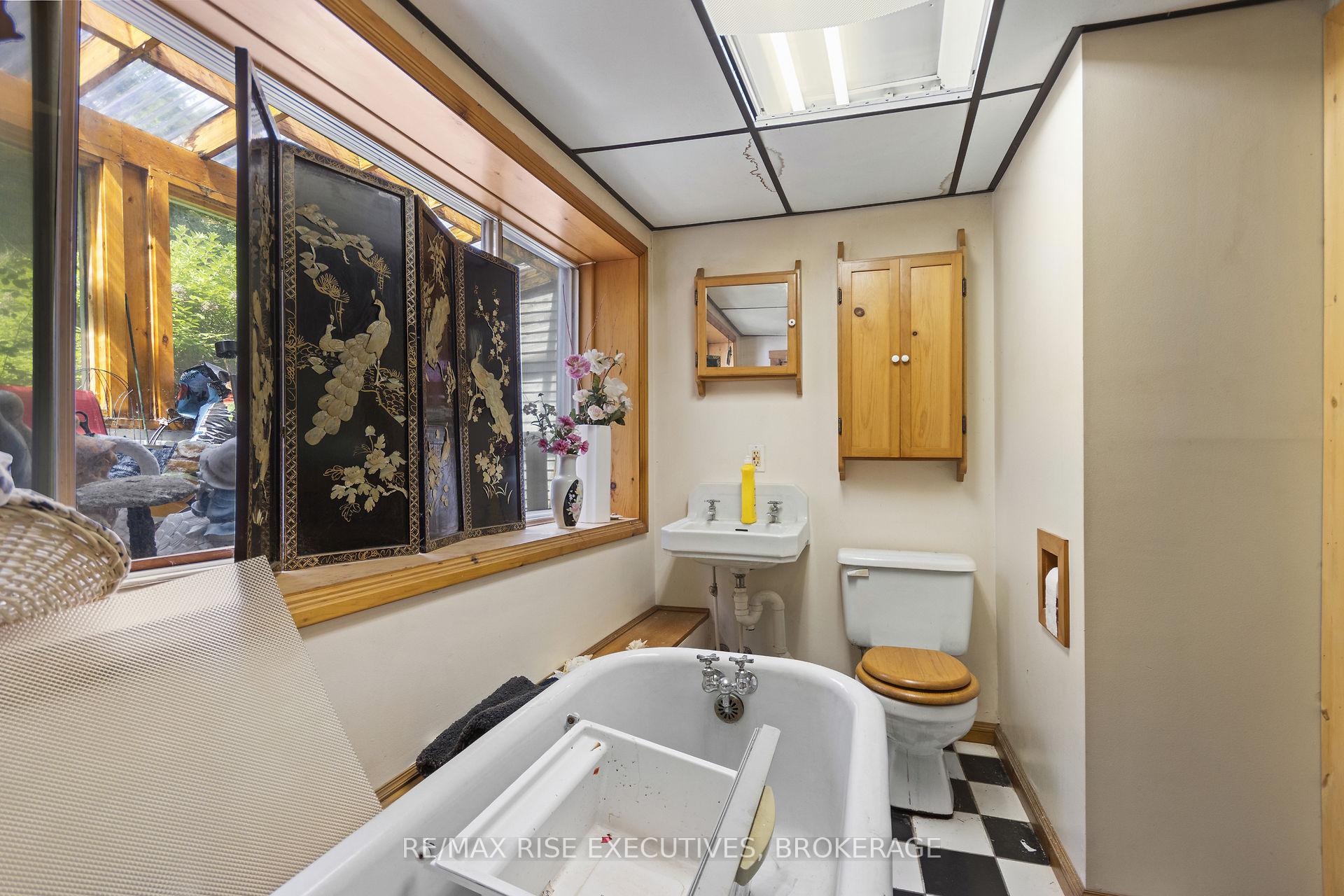 Photo 29 of 1349 Ridge Road, Frontenac, Frontenac South — HOMEH