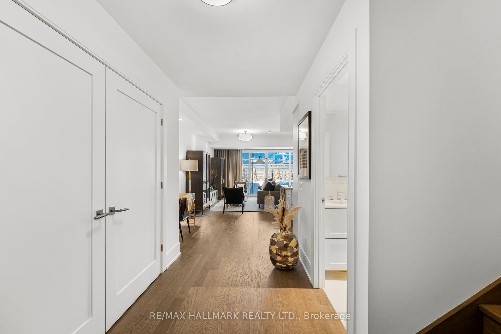Photo 4 of Unit 516, 480 Front Street W, Toronto, Waterfront Communities — HOMEH