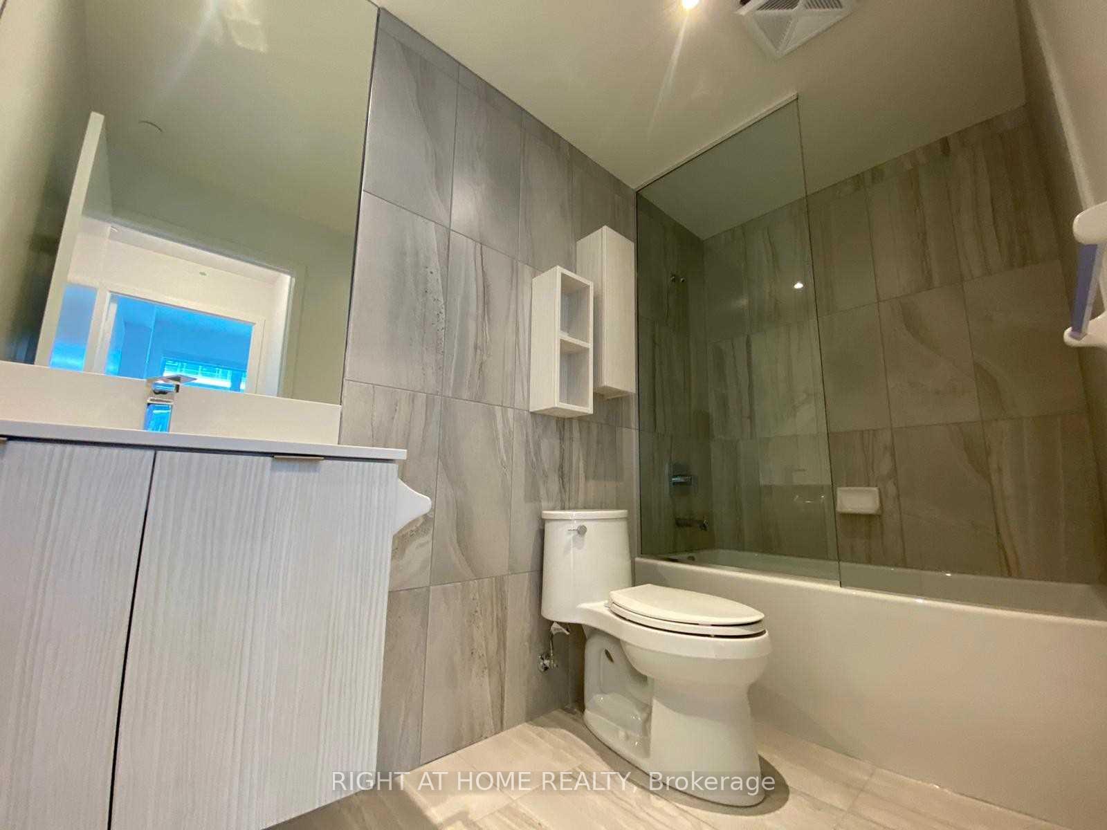 Photo 7 of Unit 2907, 99 Broadway Avenue, Toronto, Mount Pleasant West — HOMEH