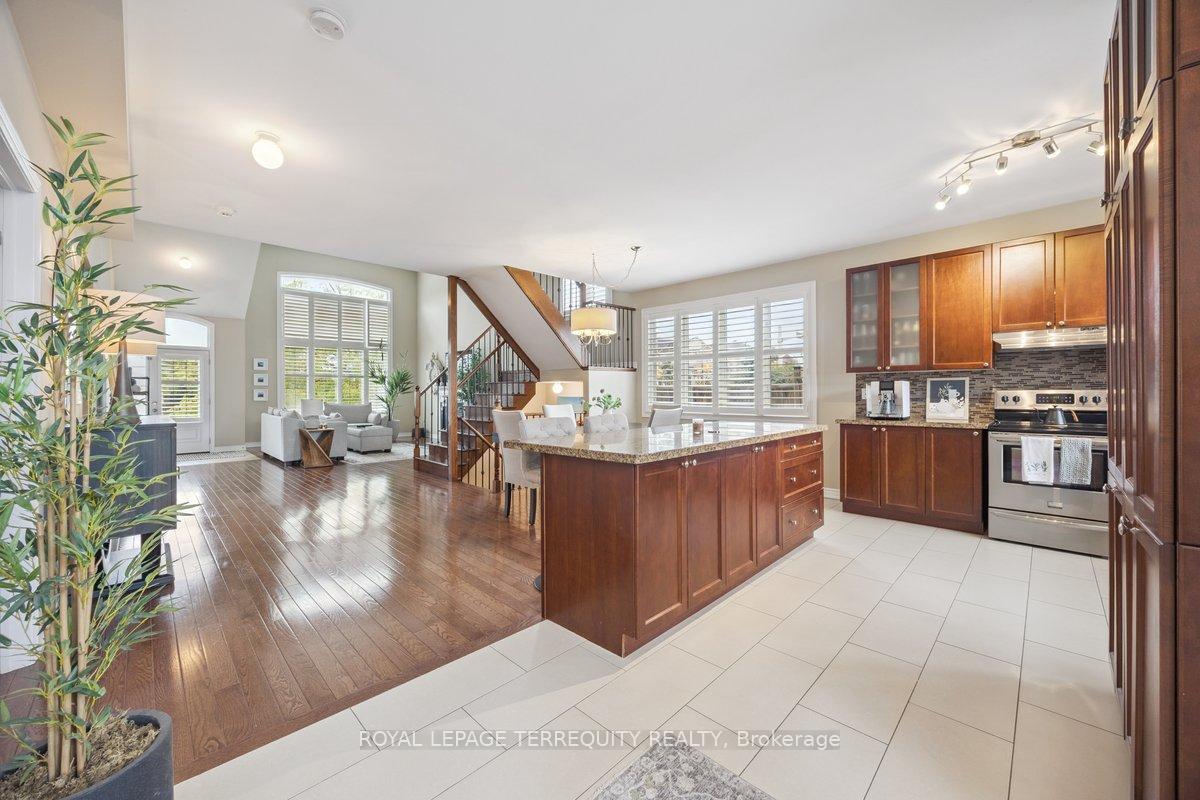 Photo 2 of 2525 Eighth Line, Oakville, Joshua Creek — HOMEH