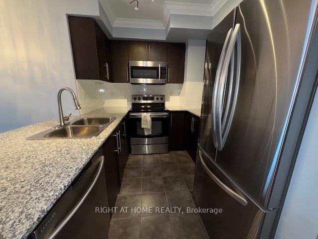Photo 8 of Unit 306, 65 Via Rosedale Way, Brampton, Sandringham-Wellington — HOMEH
