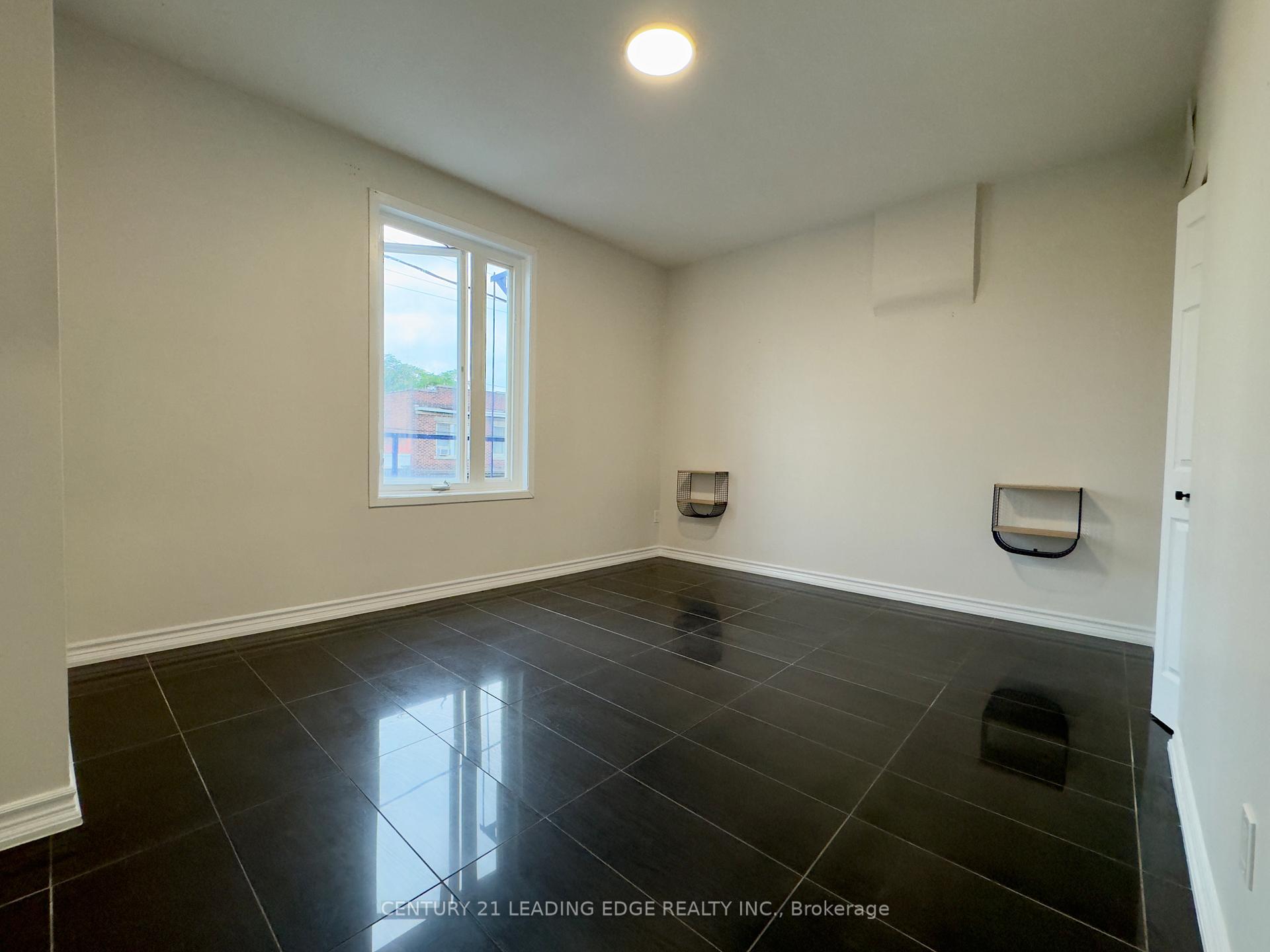 Photo 1 of Unit 3, 779 Barton Street E, Hamilton, Gibson — HOMEH
