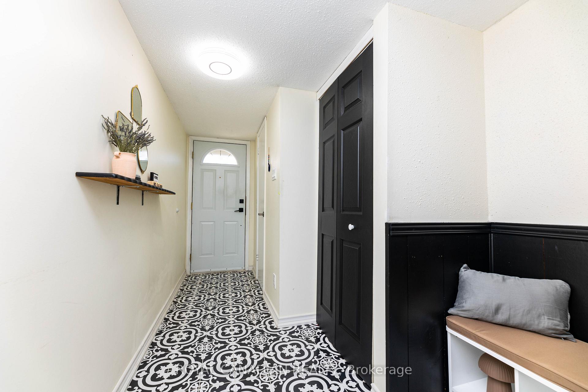 Photo 2 of Unit 122, 1915 Denmar Road, Pickering, Village East — HOMEH