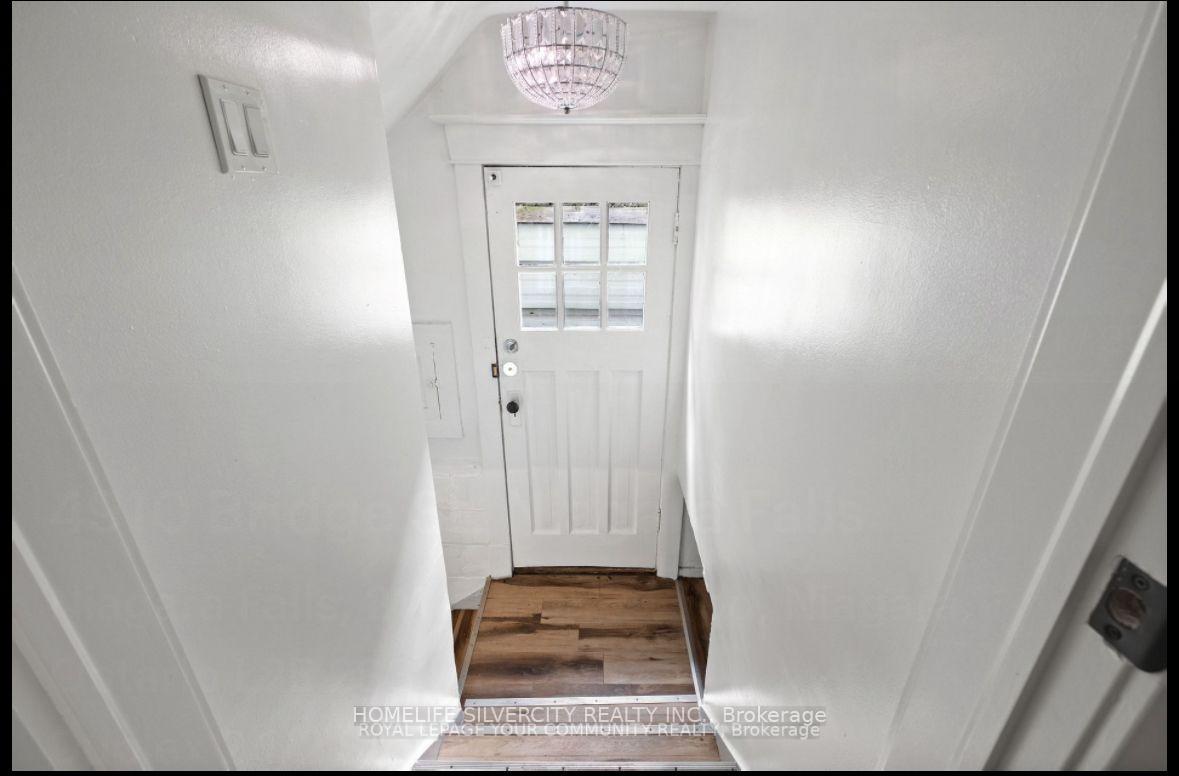 Photo 4 of Unit 1, 4910 Bridge Street, Niagara Falls, Cherrywood — HOMEH
