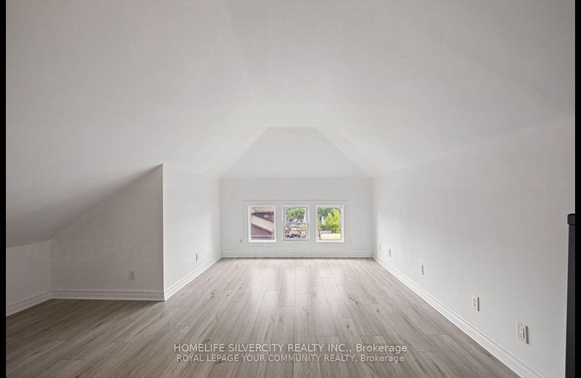 Photo 8 of Unit 2, 4910 Bridge Street, Niagara Falls, Cherrywood — HOMEH