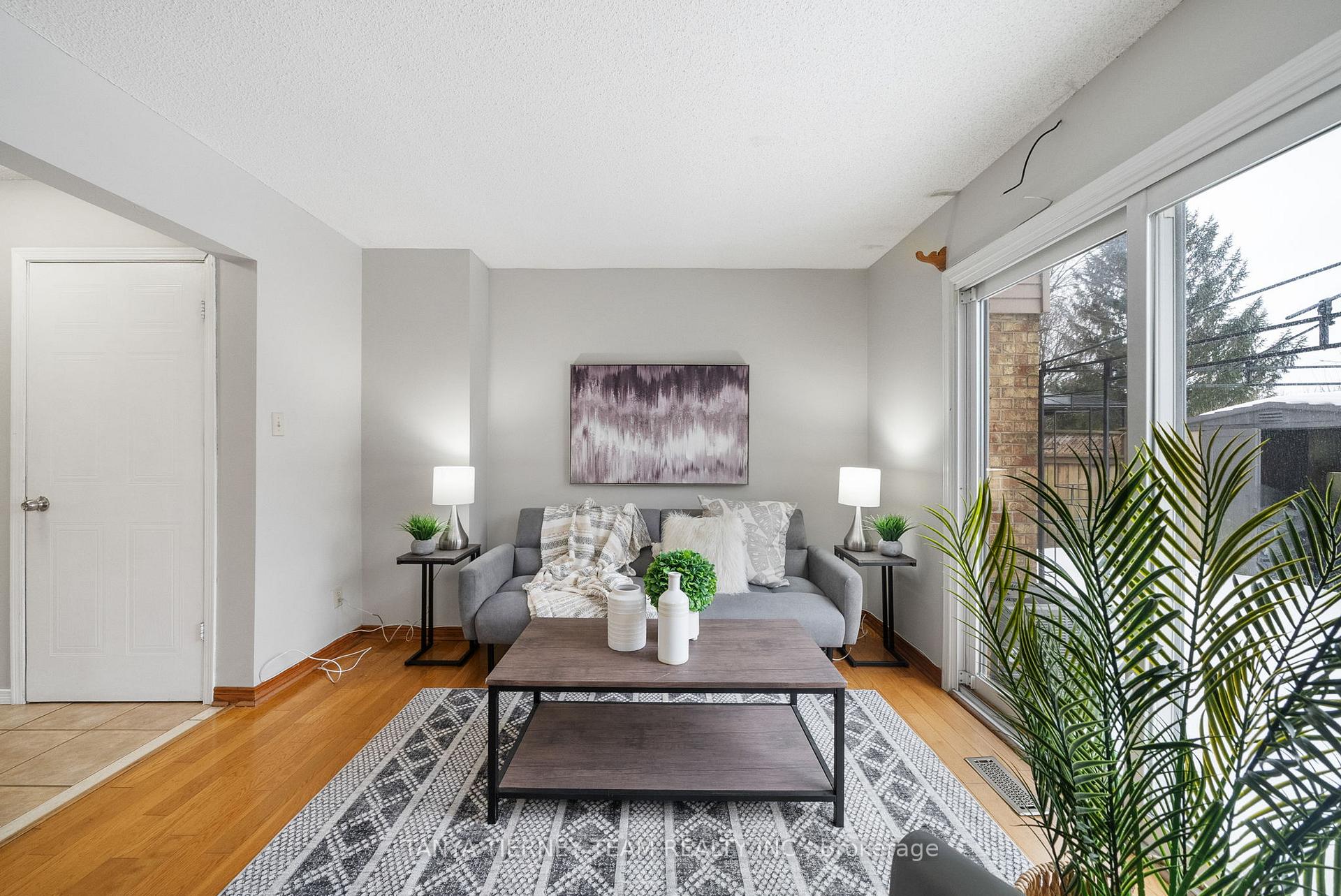 Photo 5 of Unit 9, 1640 Nichol Avenue, Whitby, Blue Grass Meadows — HOMEH
