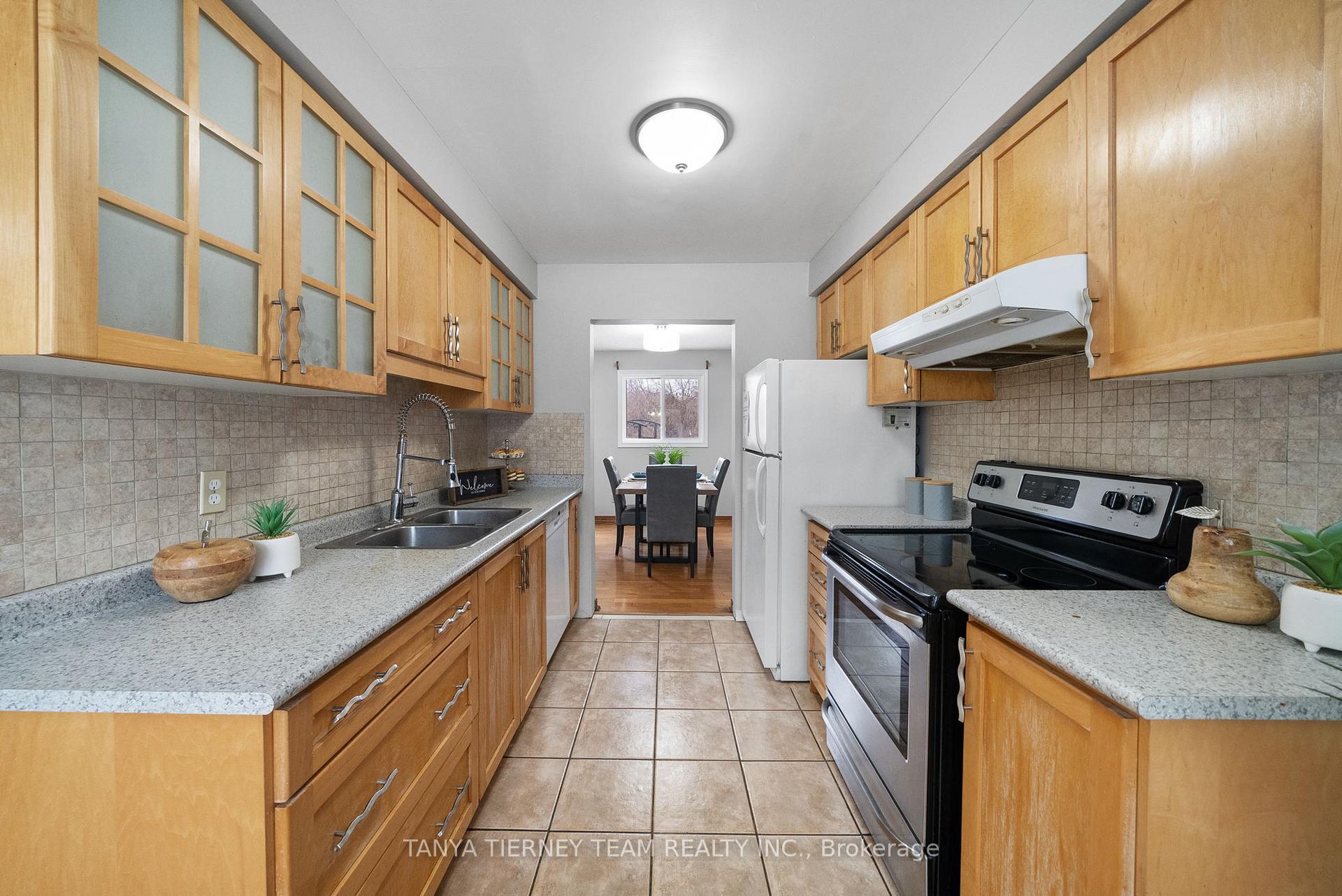Photo 14 of Unit 9, 1640 Nichol Avenue, Whitby, Blue Grass Meadows — HOMEH