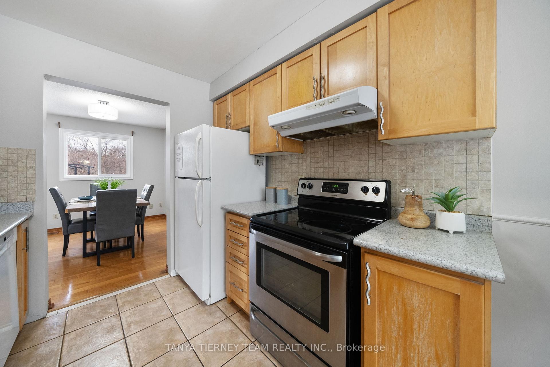 Photo 20 of Unit 9, 1640 Nichol Avenue, Whitby, Blue Grass Meadows — HOMEH