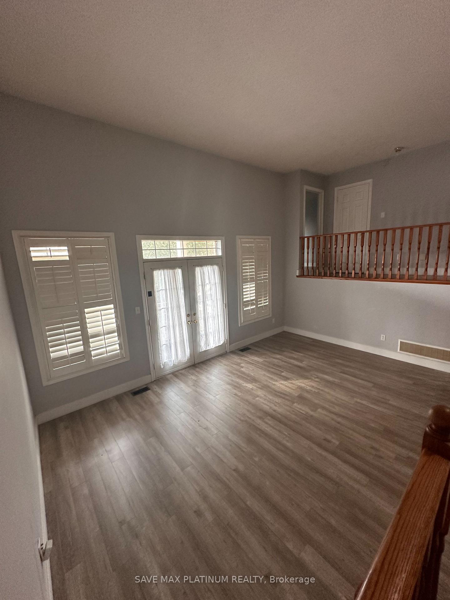 Photo 7 of 38 Chalkfarm Crescent, Brampton, Northwest Sandalwood Parkway — HOMEH