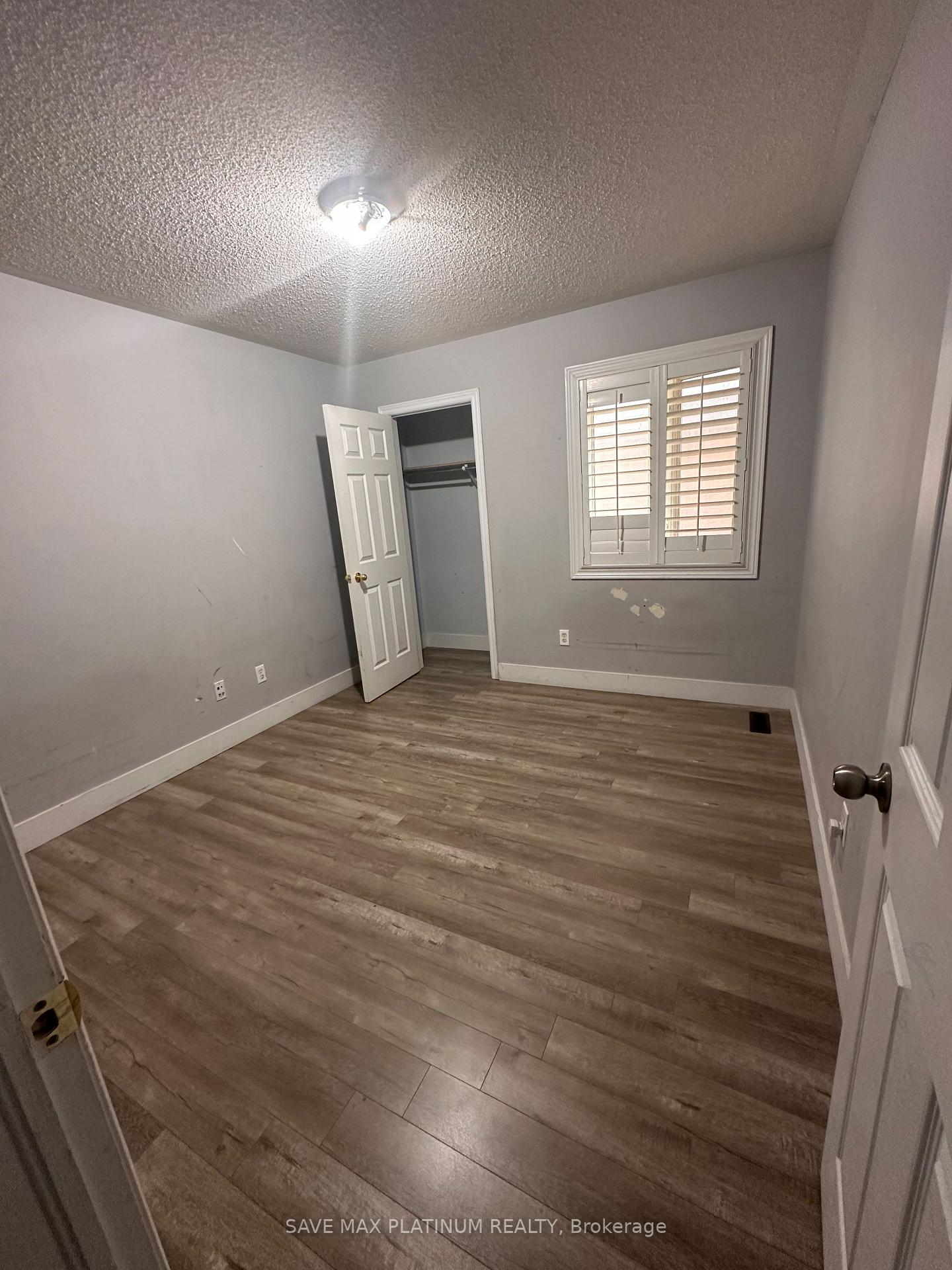 Photo 4 of 38 Chalkfarm Crescent, Brampton, Northwest Sandalwood Parkway — HOMEH