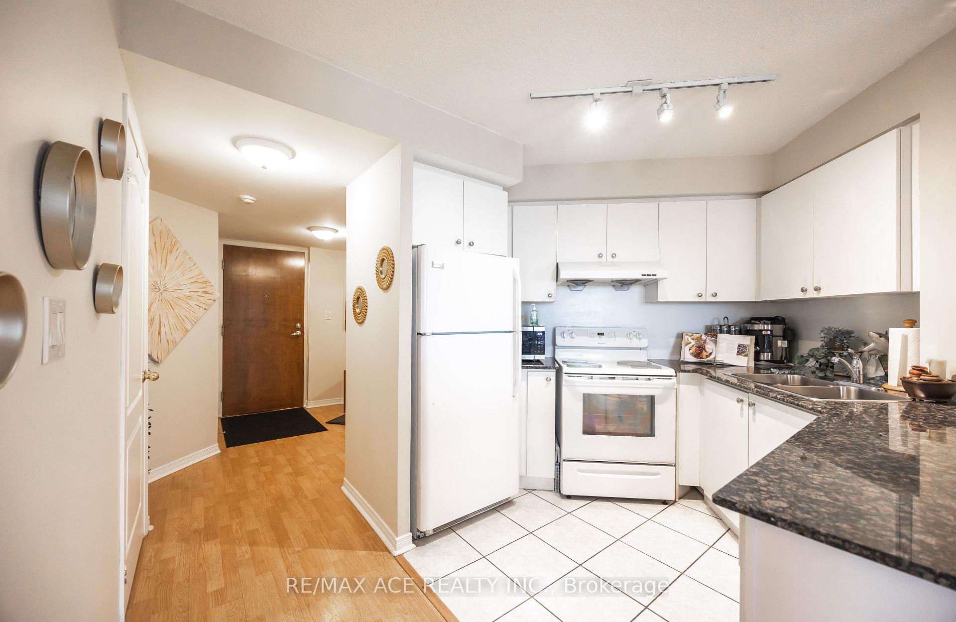 Photo 5 of Unit 601, 4600 Steeles Avenue E, Markham, Milliken Mills East — HOMEH