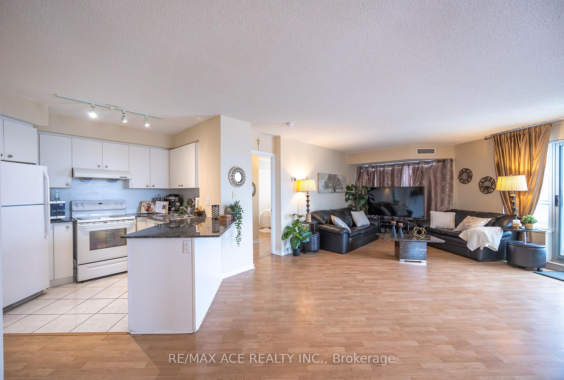 Photo 7 of Unit 601, 4600 Steeles Avenue E, Markham, Milliken Mills East — HOMEH