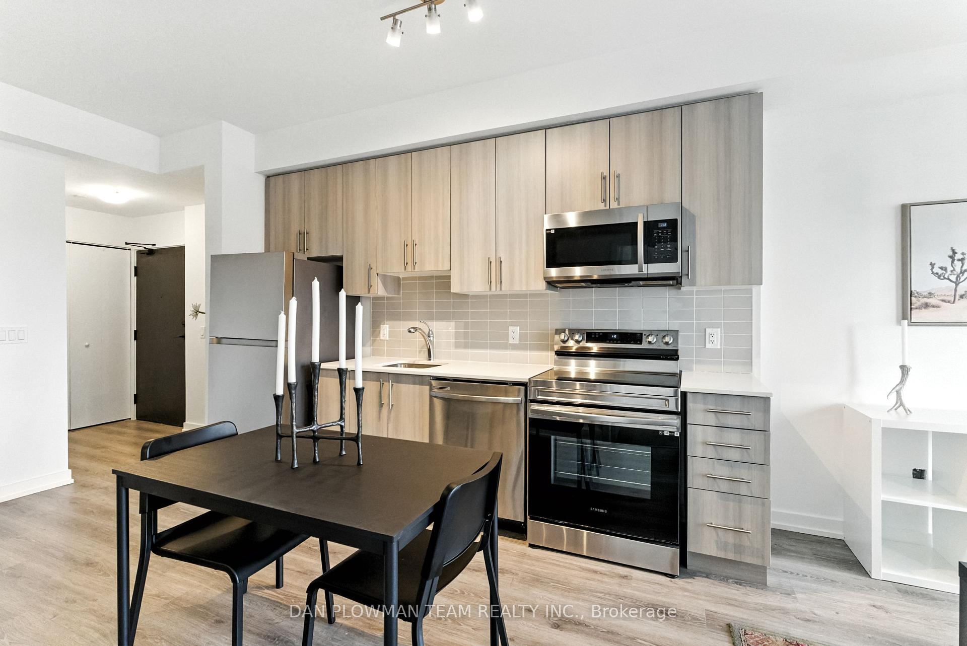 Photo 4 of Unit 608, 1480 Bayly Street, Pickering, Bay Ridges — HOMEH