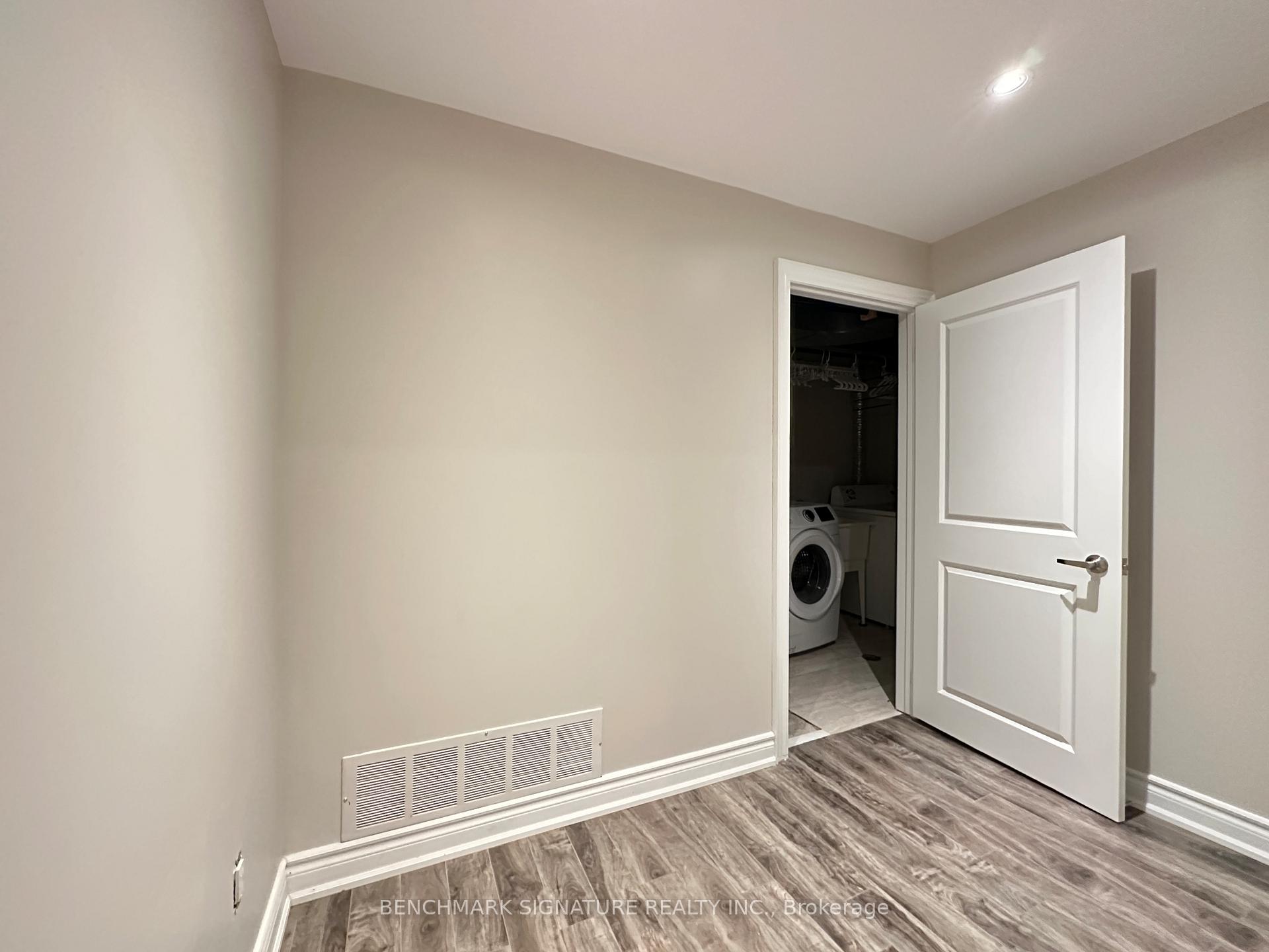 Photo 10 of 17 Waterwheel (Bsmt) Street, Markham, Raymerville — HOMEH